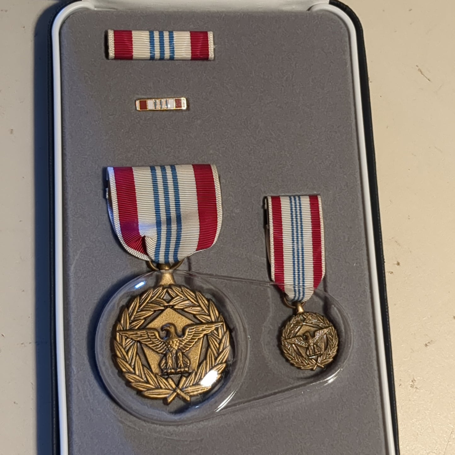US Military Defense Meritorious Service Medal Mini Lapel Pin Ribbon Box Set Army (dc04)