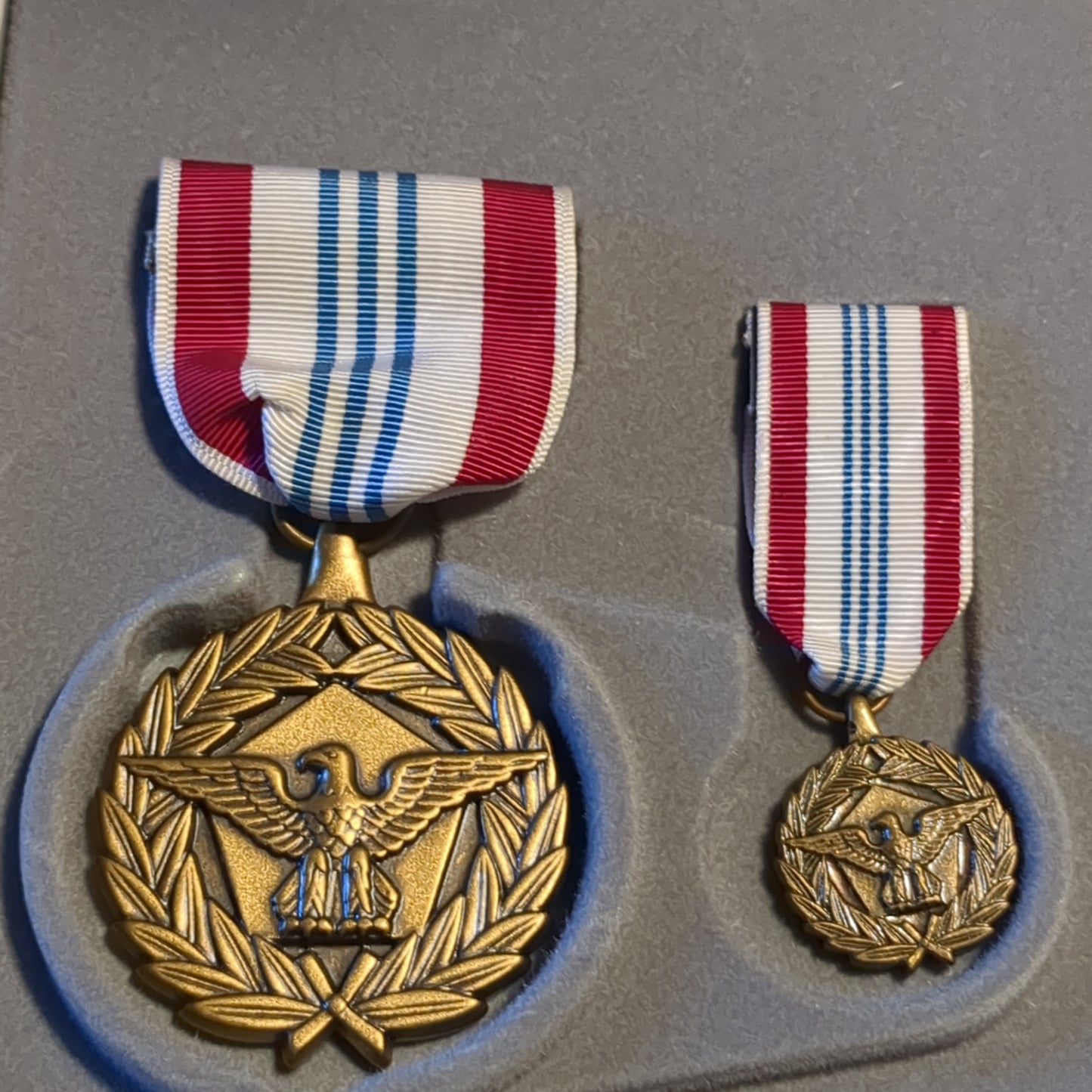 US Military Defense Meritorious Service Medal Mini Lapel Pin Ribbon Box Set Army (dc04)