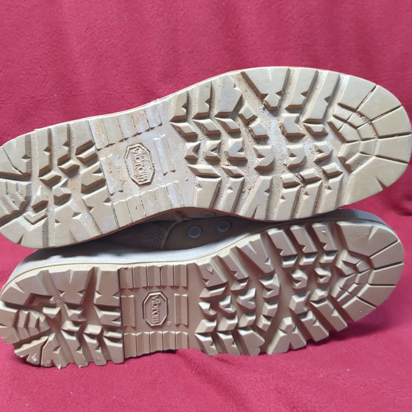 US Army 10 R McRae Hot Weather Combat Boots Coyote 499 Tan (10g 12n- db13-MAY93)