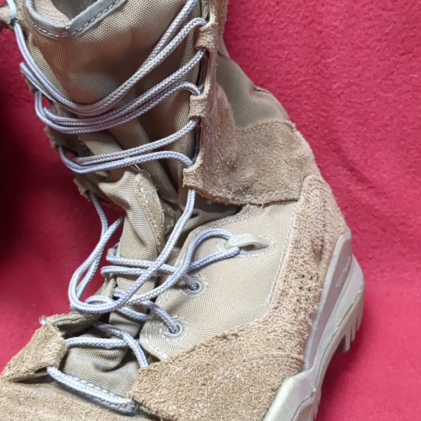 US Army Hot Weather Nike Combat Boots Desert Sand Size 7 (BA10-MAY100)