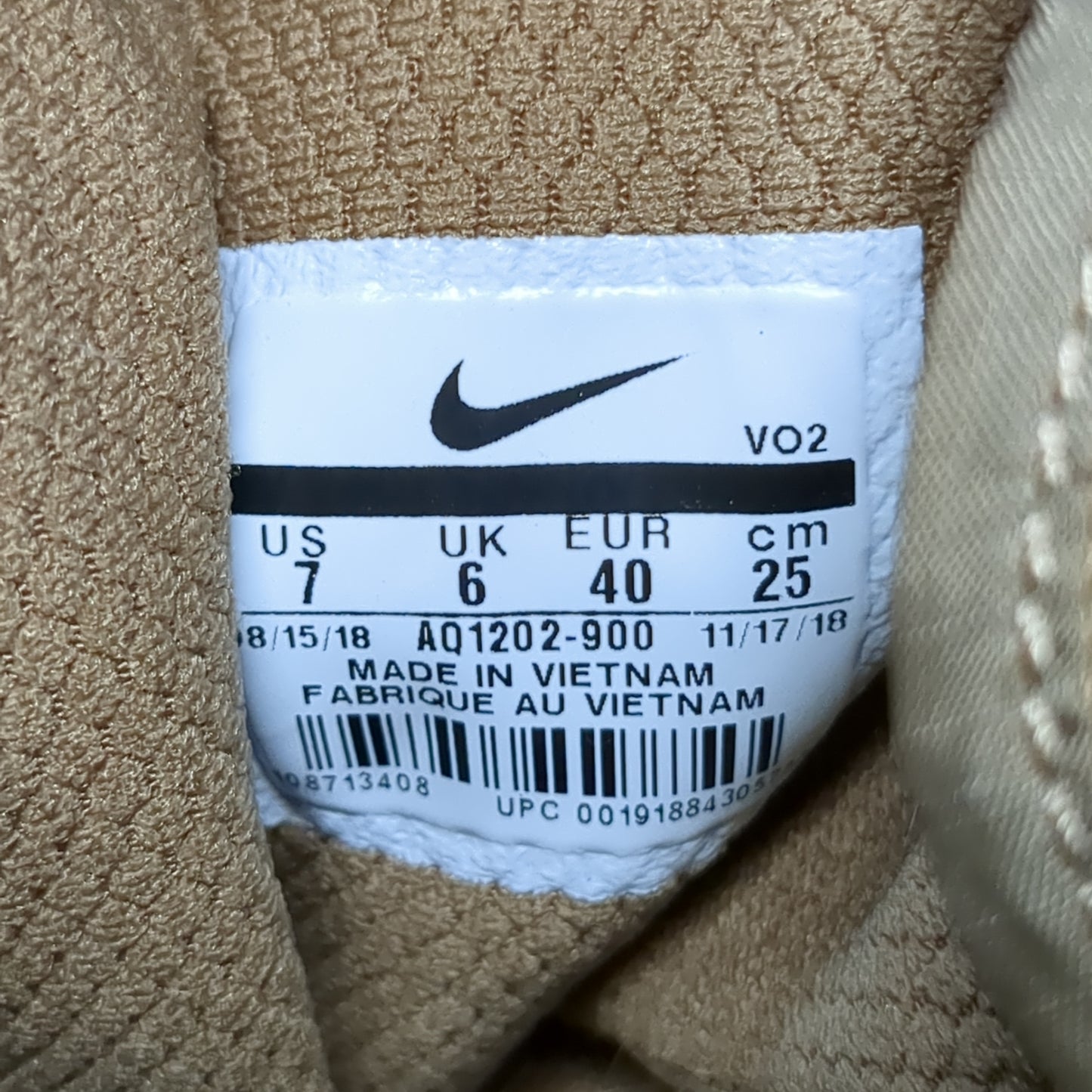 US Army Hot Weather Nike Combat Boots Desert Sand Size 7 (BA10-MAY100)