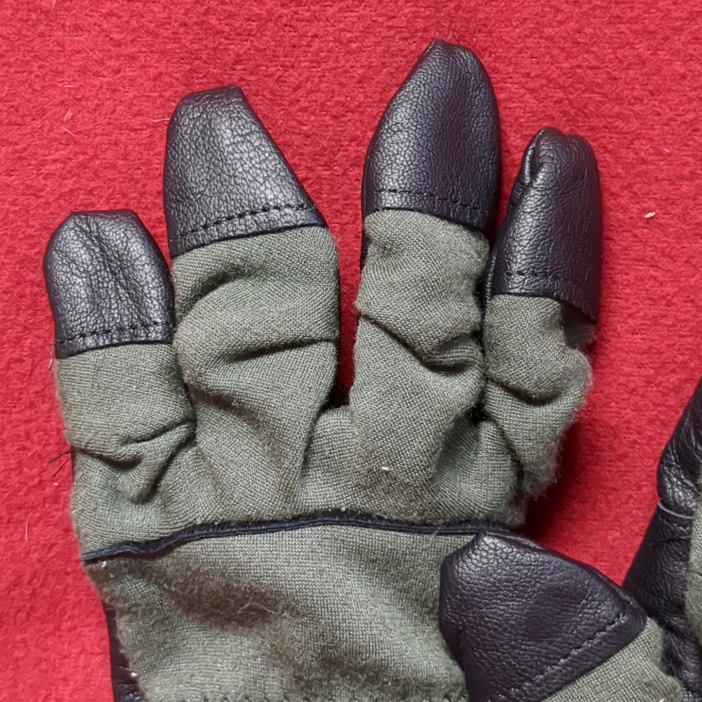 US Army Men's Size (10) HAU-15/P Flyer's Intermediate Cold Weather Gloves (cb04-MAY244)