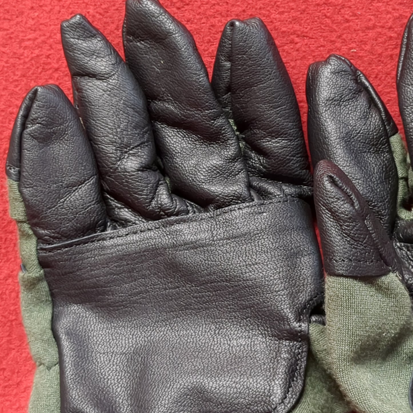 US Army Men's Size (10) HAU-15/P Flyer's Intermediate Cold Weather Gloves (cb04-MAY244)