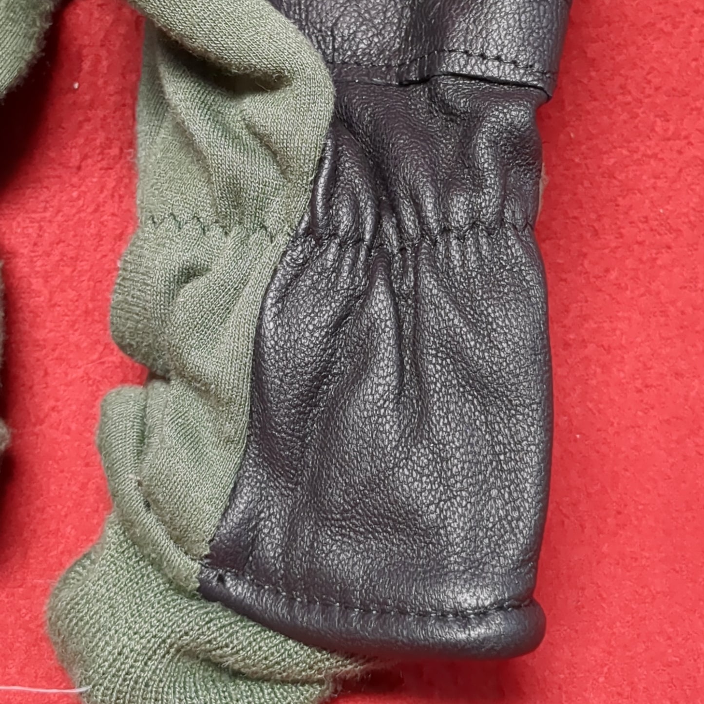 US Army Men's Size (10) HAU-15/P Flyer's Intermediate Cold Weather Gloves (cb04-MAY244)