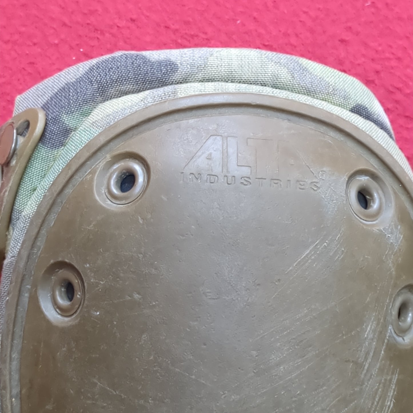 Set of Alta Flex Knee Pads W/Alta Lok Fasteners OCP Scorpion (BB04-MAY270)