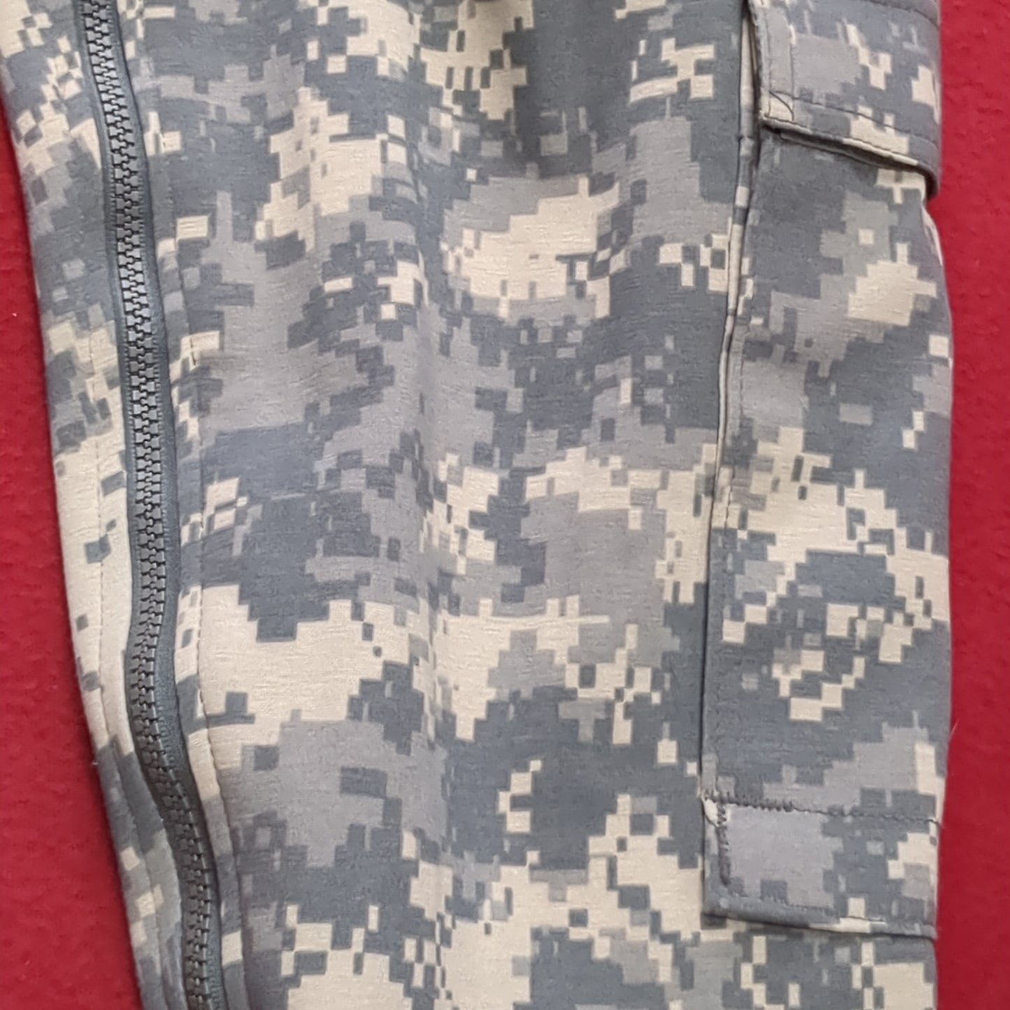 US Army Medium Regular ACU Light Weather Outer Layer (LWOL)Weather Pants Trousers Good Condition (fb16-MAY274)