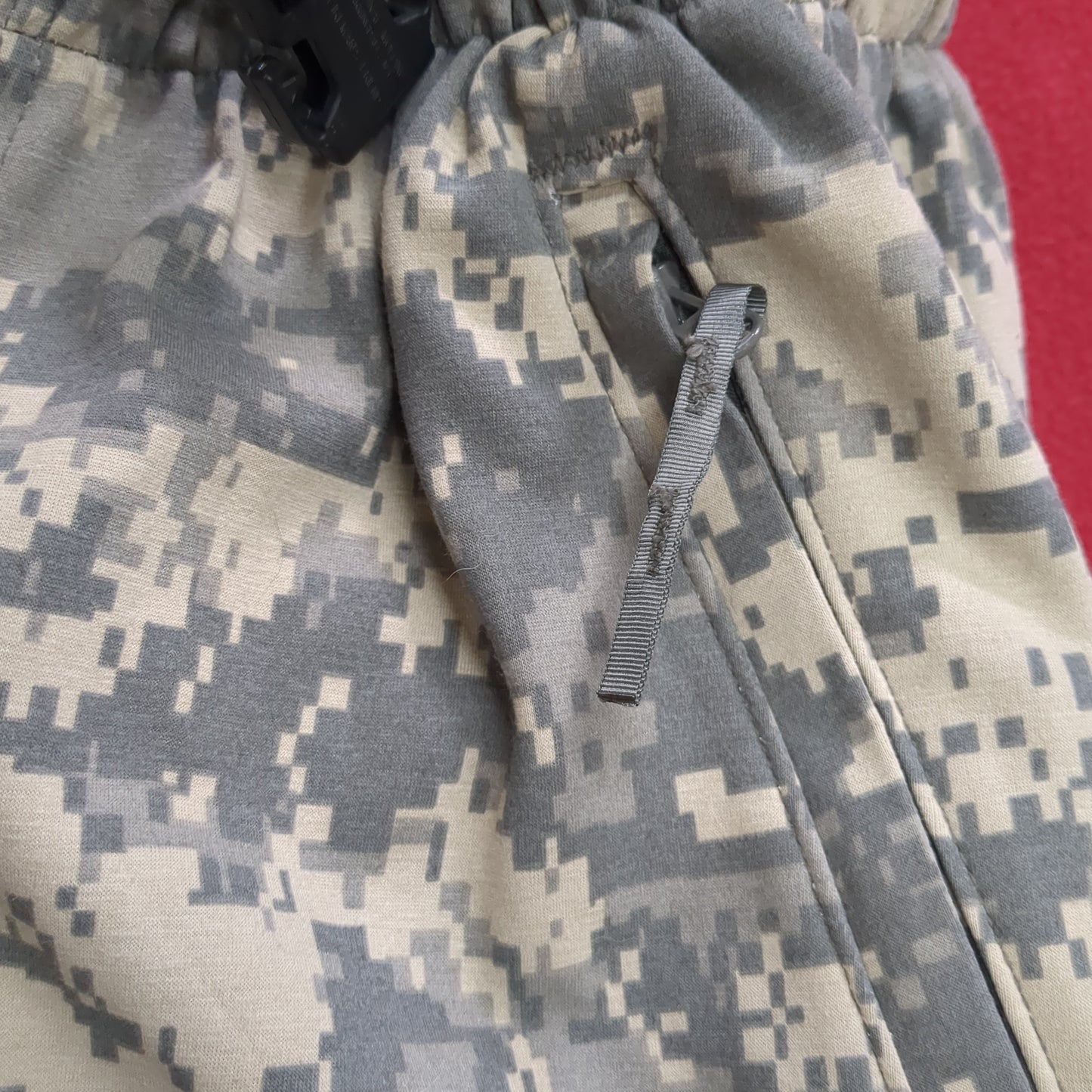 US Army Medium Regular ACU Light Weather Outer Layer (LWOL)Weather Pants Trousers Good Condition (fb16-MAY274)