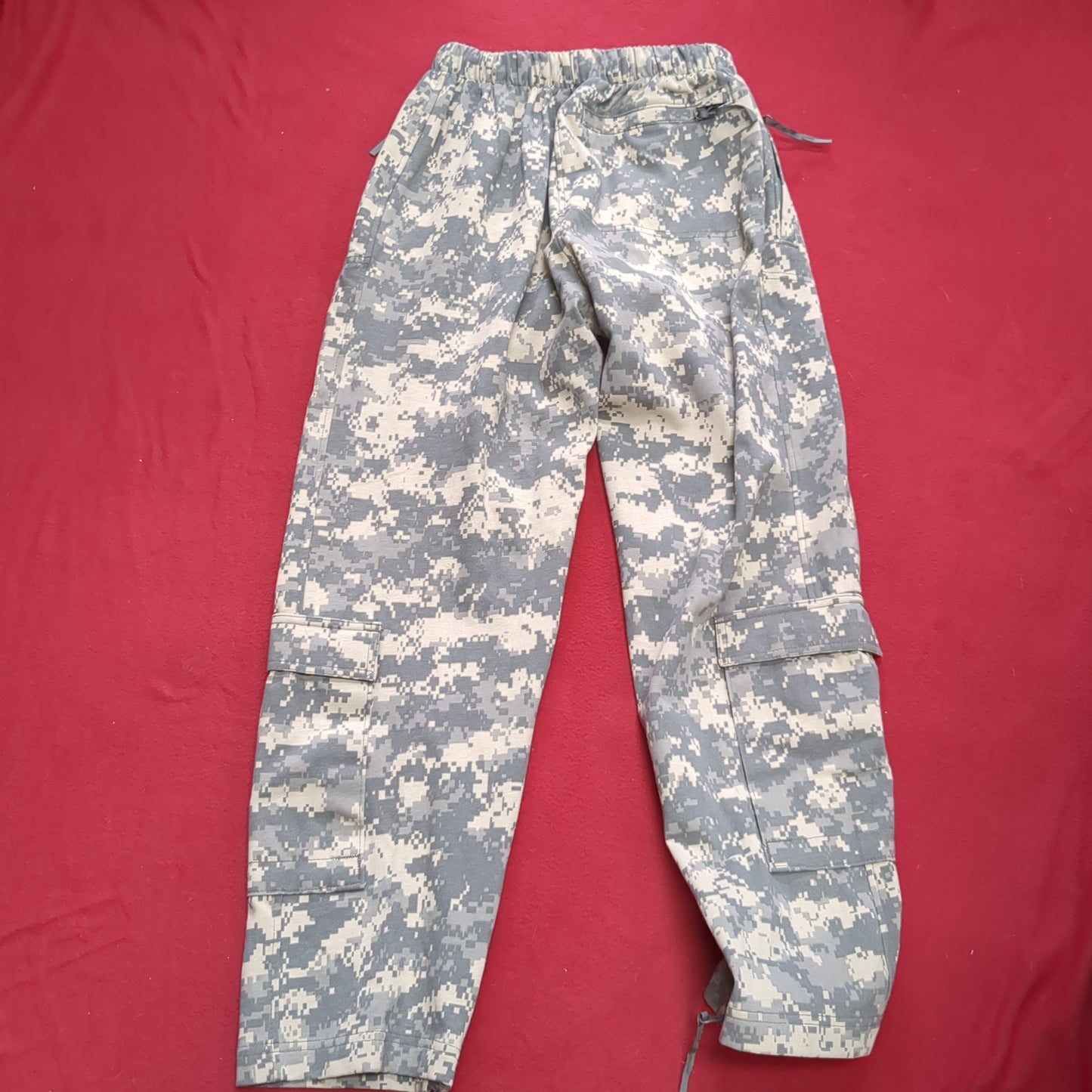 US Army Medium Regular ACU Light Weather Outer Layer (LWOL)Weather Pants Trousers Good Condition (fb16-MAY274)