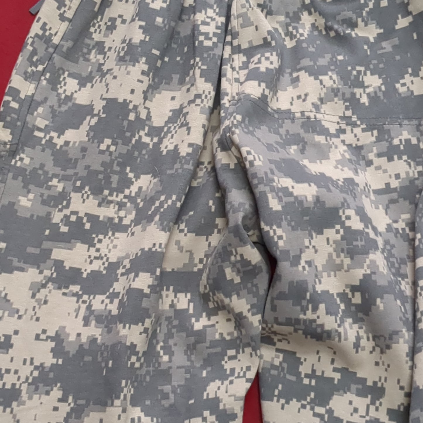 US Army Medium Regular ACU Light Weather Outer Layer (LWOL)Weather Pants Trousers Good Condition (fb16-MAY274)