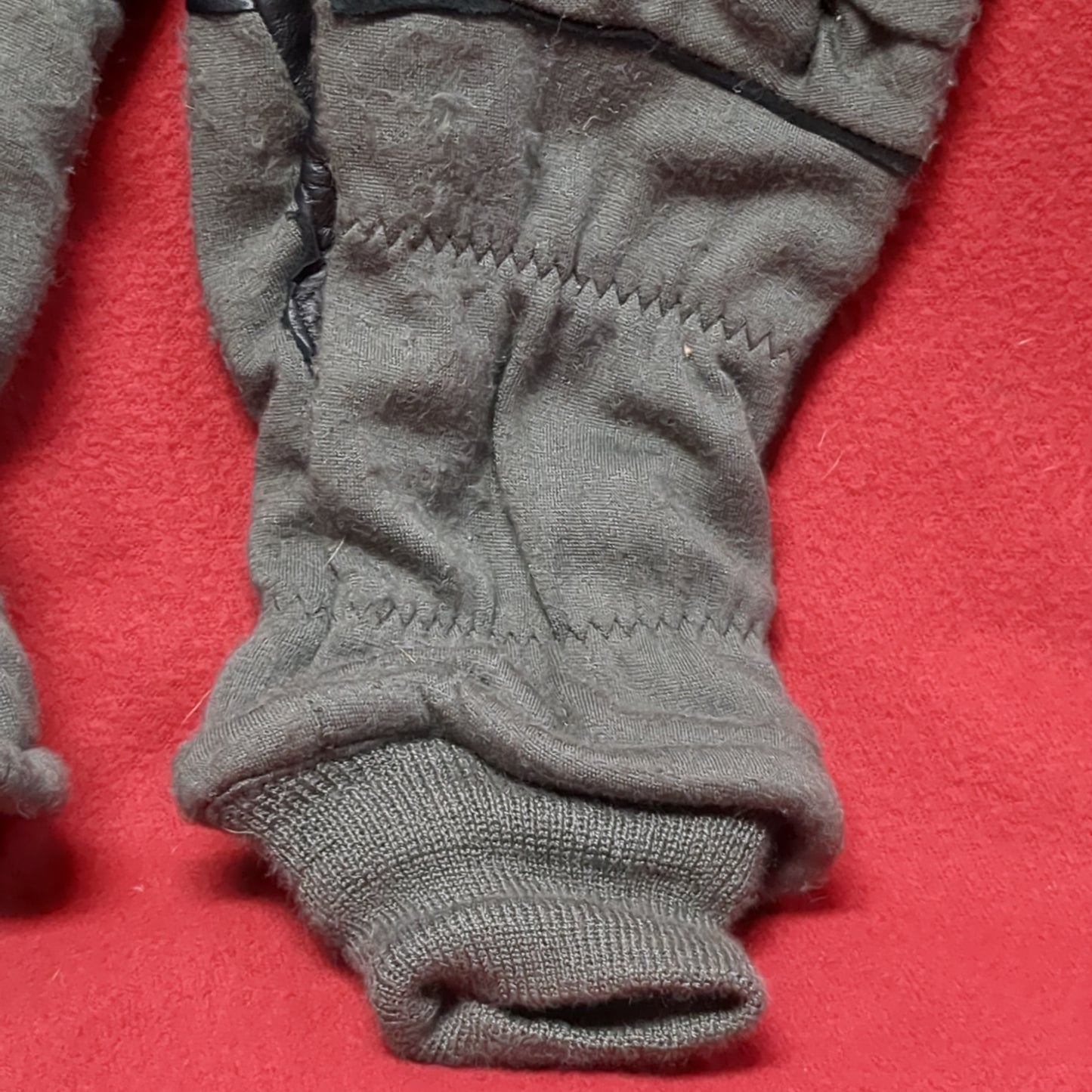US Army Men's Medium (9) HAU-15/P Flyer's Intermediate Cold Weather Gloves (cb04-MAY324)
