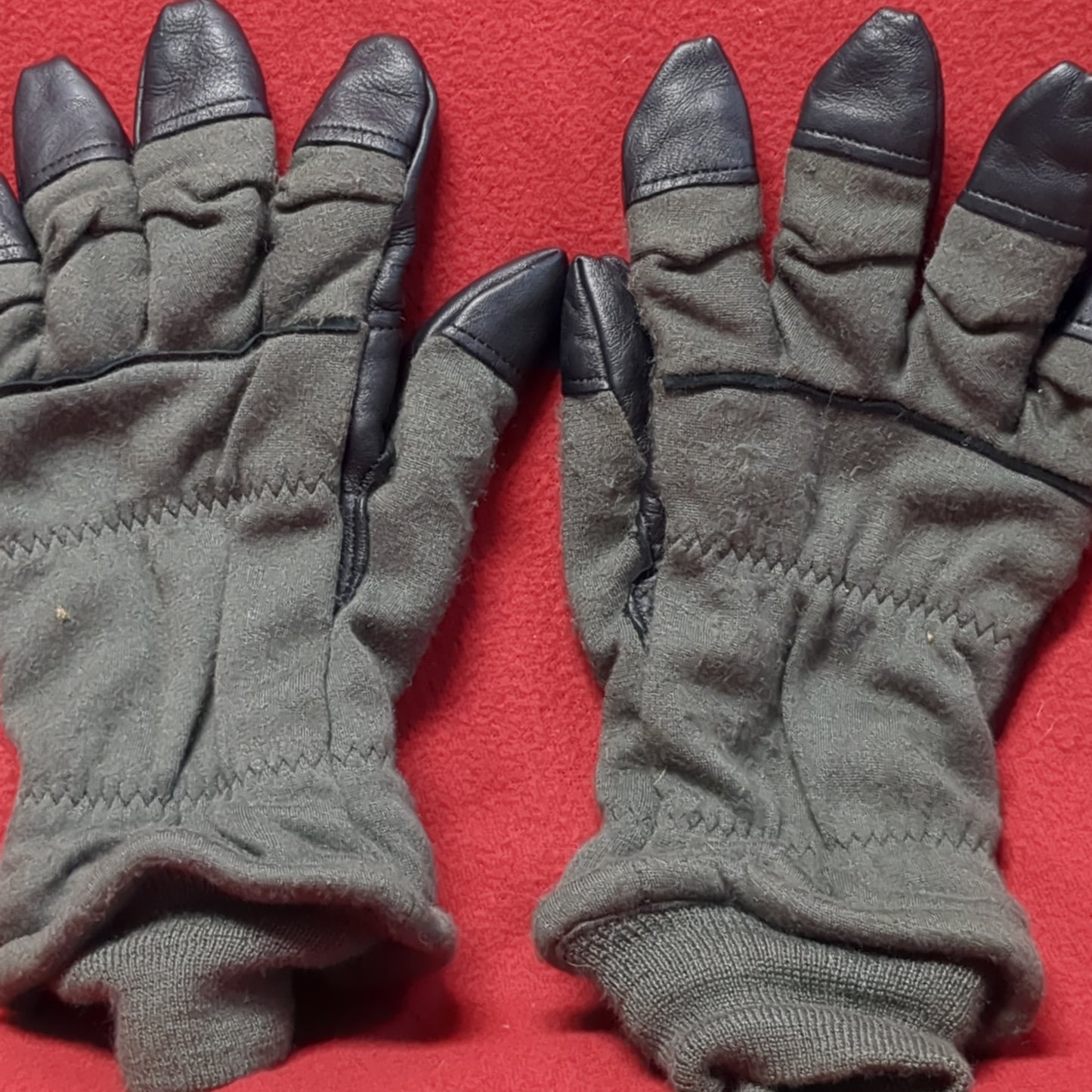 US Army Men's Medium (9) HAU-15/P Flyer's Intermediate Cold Weather Gloves (cb04-MAY324)