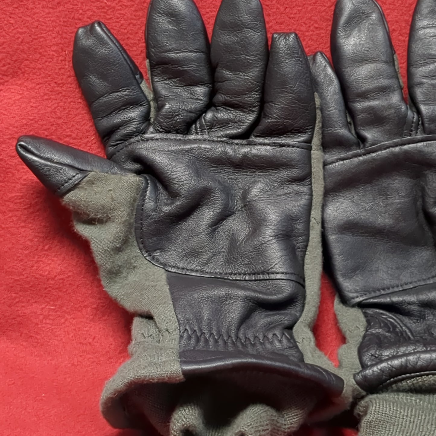 US Army Men's Medium (9) HAU-15/P Flyer's Intermediate Cold Weather Gloves (cb04-MAY324)