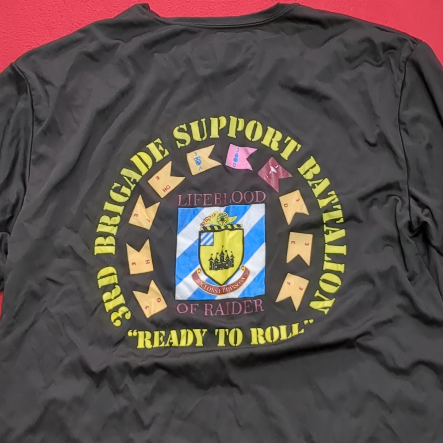 Large 3rd BDE Support Battalion silk shirt Excellent Condition (PT-MAY357)