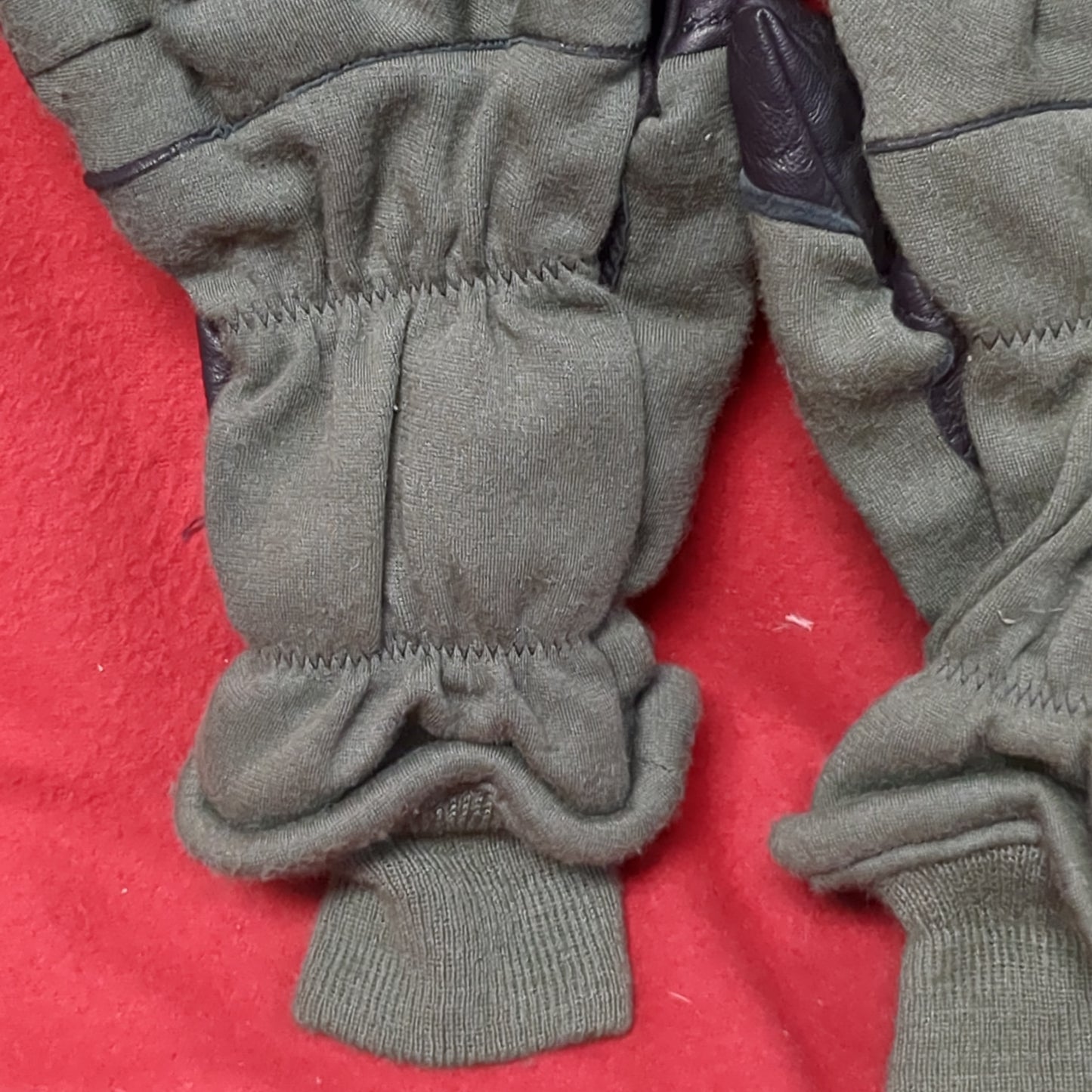 US Army Men's Medium (9) HAU-15/P Flyer's Intermediate Cold Weather Gloves (cb04-MAY367)