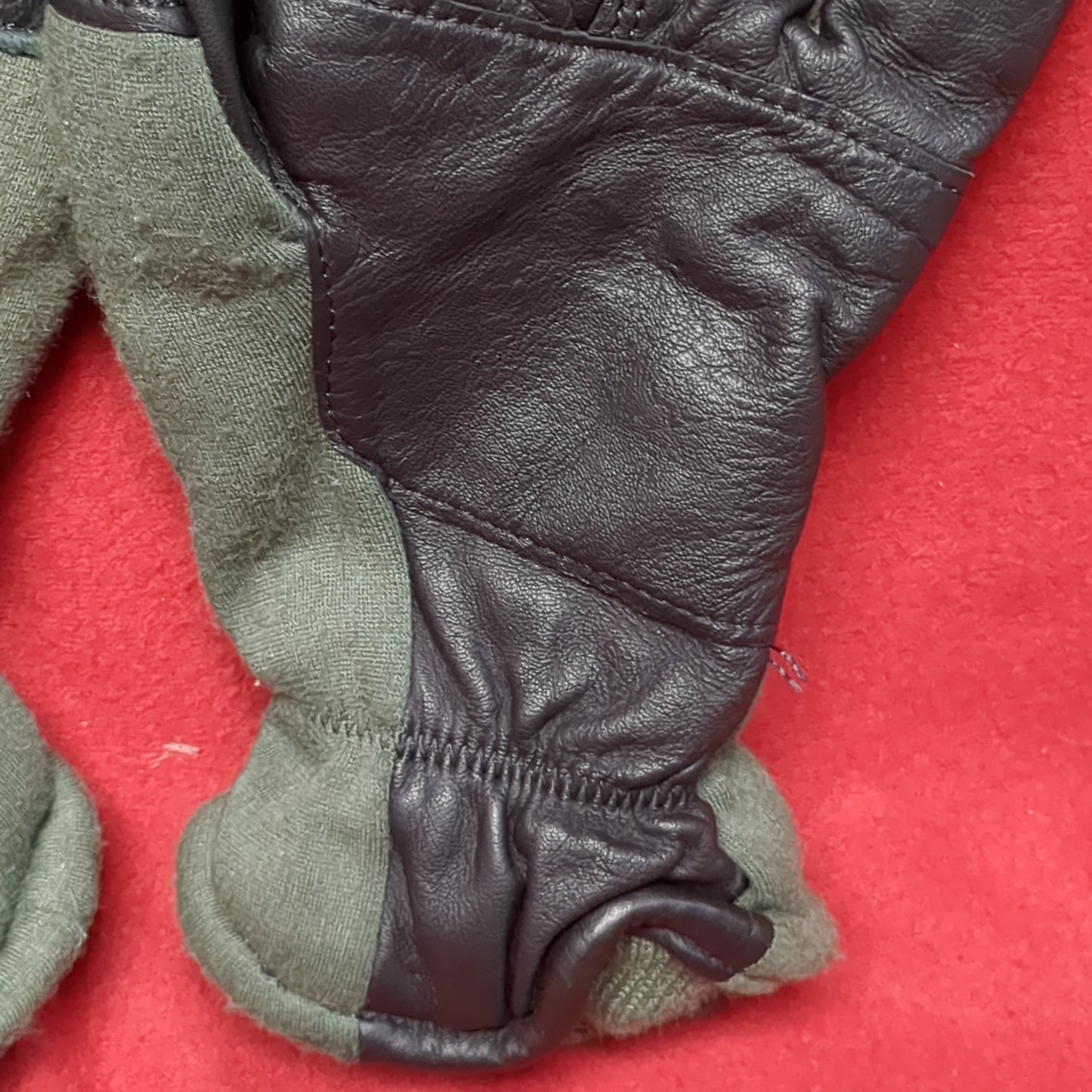 US Army Men's Medium (9) HAU-15/P Flyer's Intermediate Cold Weather Gloves (cb04-MAY367)