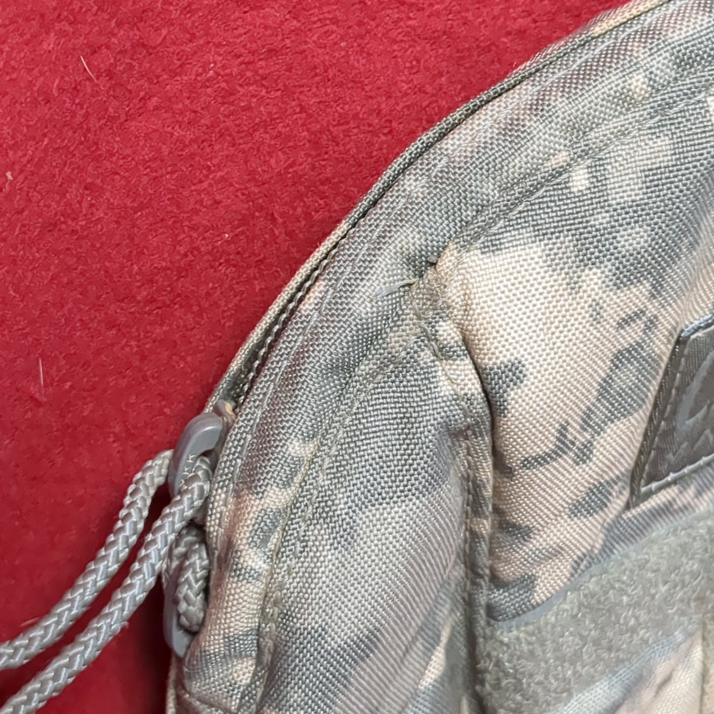 US Army ArmorBak CamelBak Hydration Carrier Only W/O Buckles ACU Pattern 100oz Good Condition (db01-JUN166)