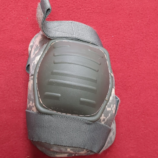 SET of US Army Elbow Pads Ripple ACU UCP Digital Camouflage Excellent Condition (da12-JUL191)