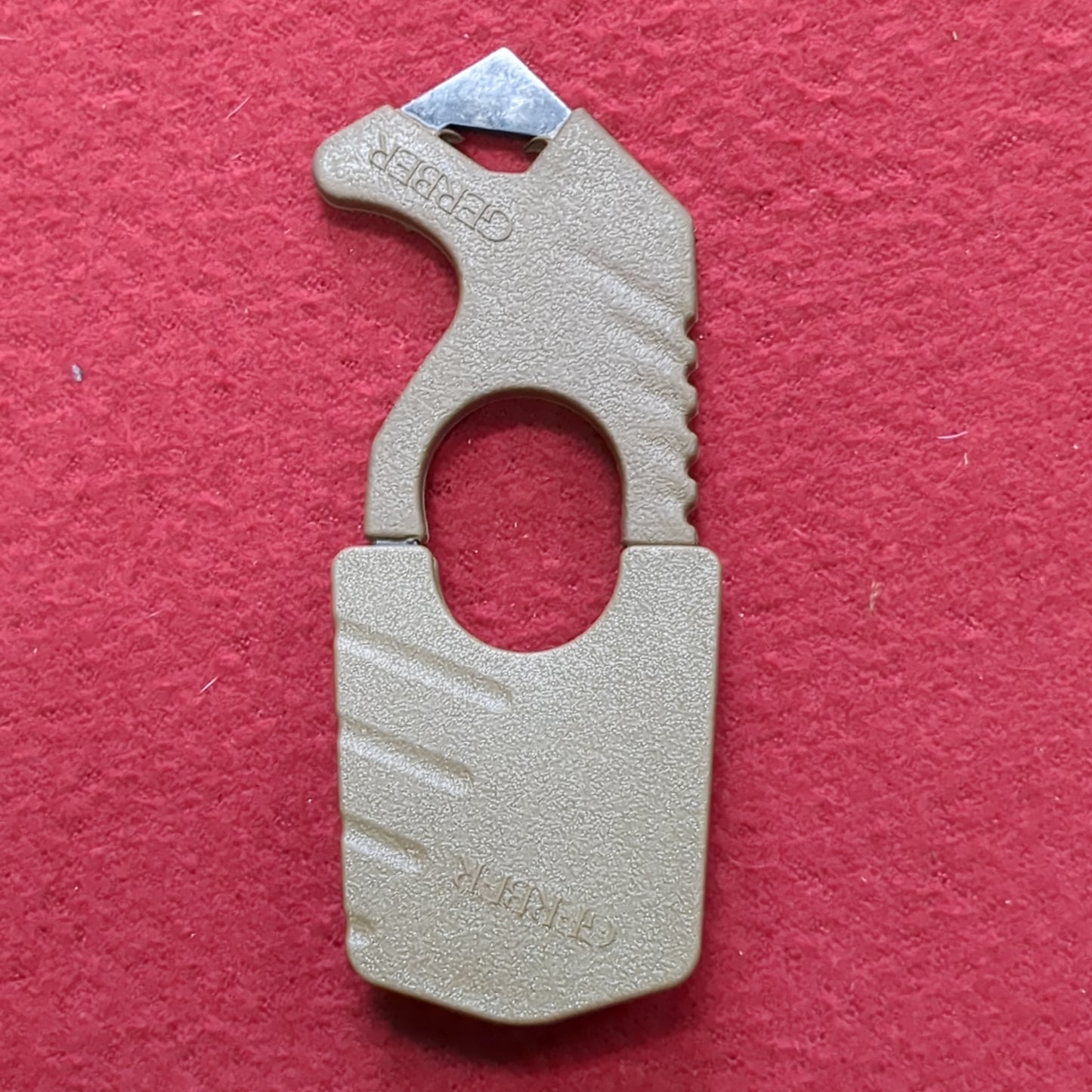 NOS Gerber Rescue Hook Seatbelt Strap Cutter Glass Breaker Case Malice Belt Clip (ifak2 ac08-GUA122)
