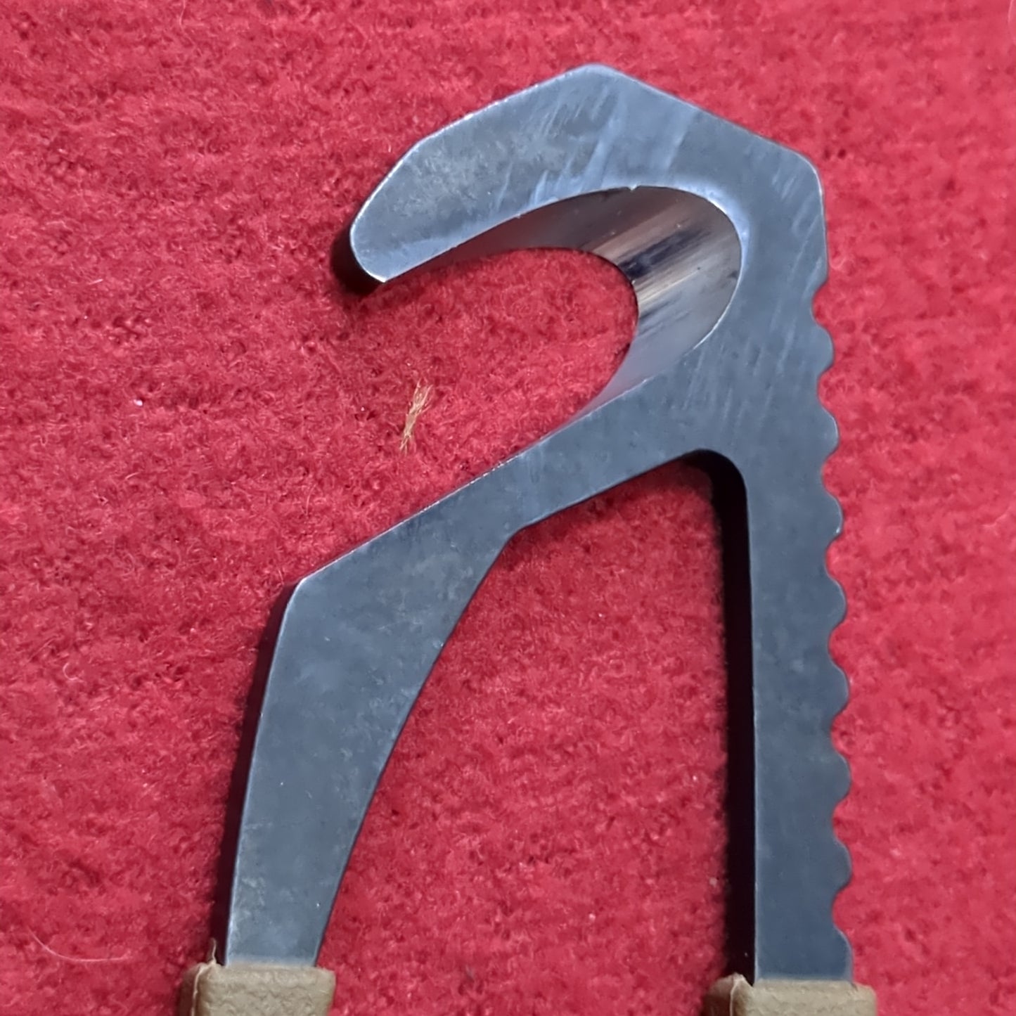NOS Gerber Rescue Hook Seatbelt Strap Cutter Glass Breaker Case Malice Belt Clip (ifak2 ac08-GUA122)