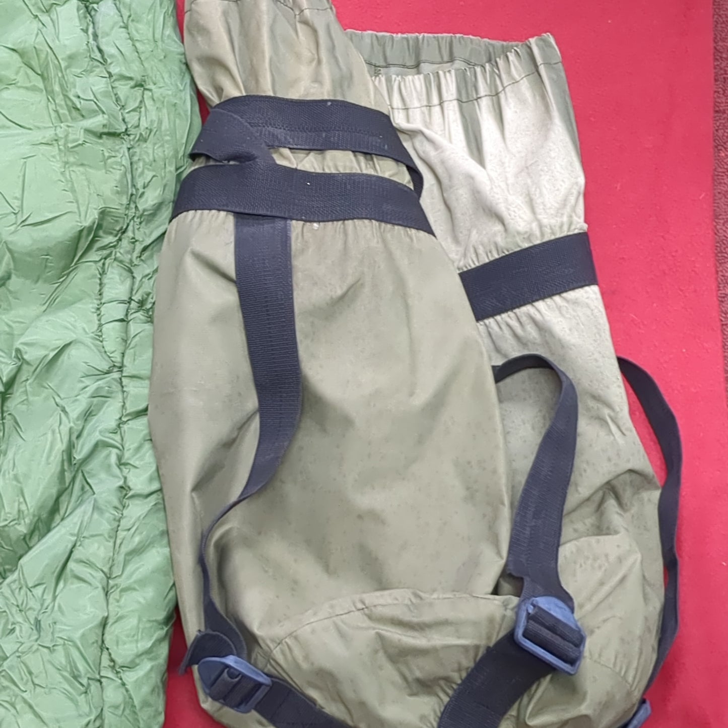 P/O Ajungilak Sleeping Bag Winter OD Green w Stuff Sack (BA05-JUL334)