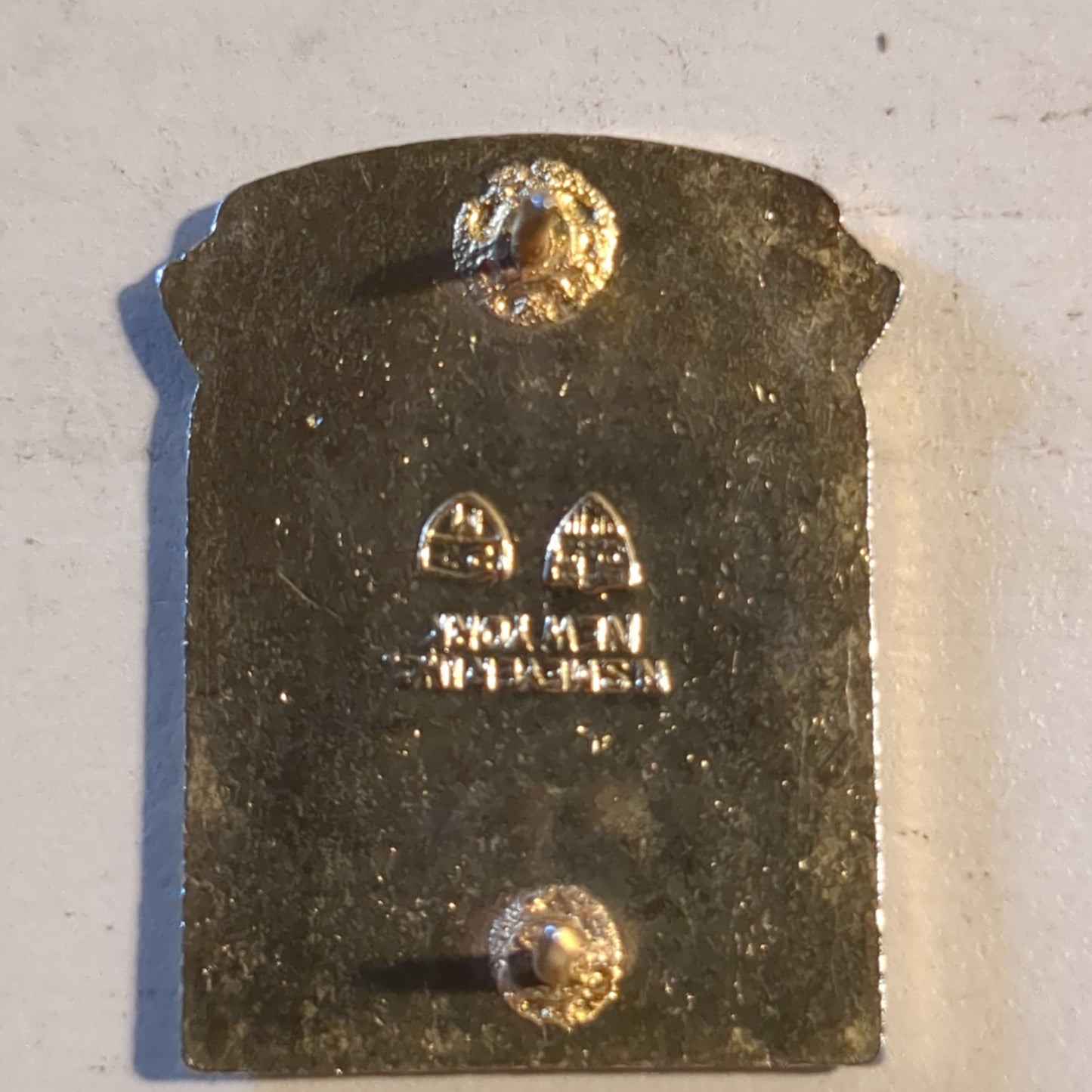 VINTAGE Army 16th CAVALRY REGIMENT
Unit Crest Pin (11o104)