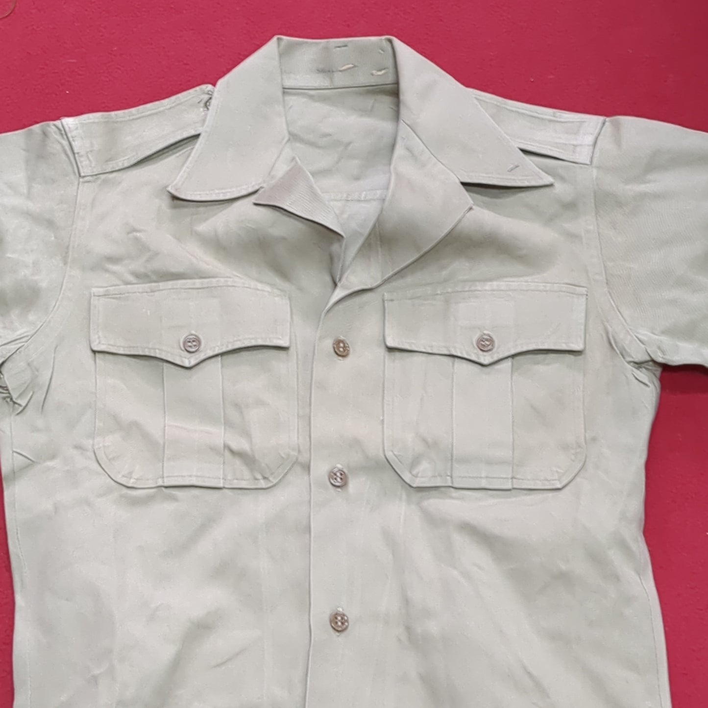 Vintage Vietnam Era US Army Men's Small Tan 445 Short-Sleeve Shirt Good Condition (aa15-AUG80)