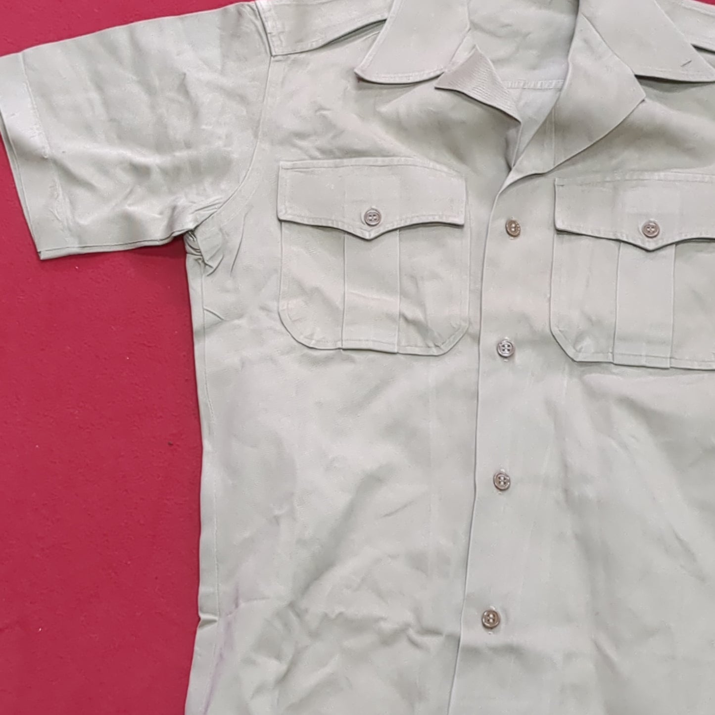 Vintage Vietnam Era US Army Men's Small Tan 445 Short-Sleeve Shirt Good Condition (aa15-AUG80)