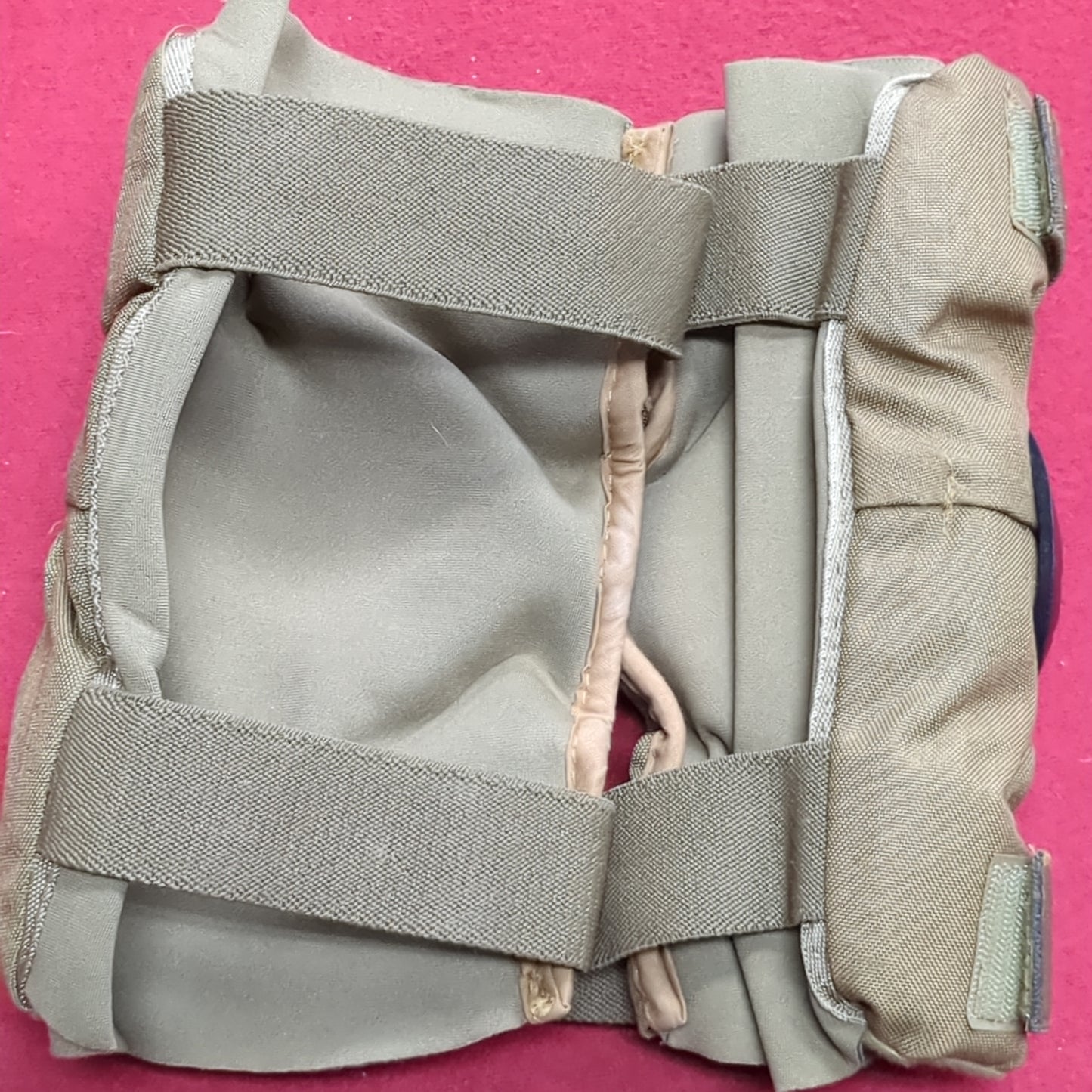 BIJAN'S Medium US Military Issue Coyote Elbow Pads (aa07-5)