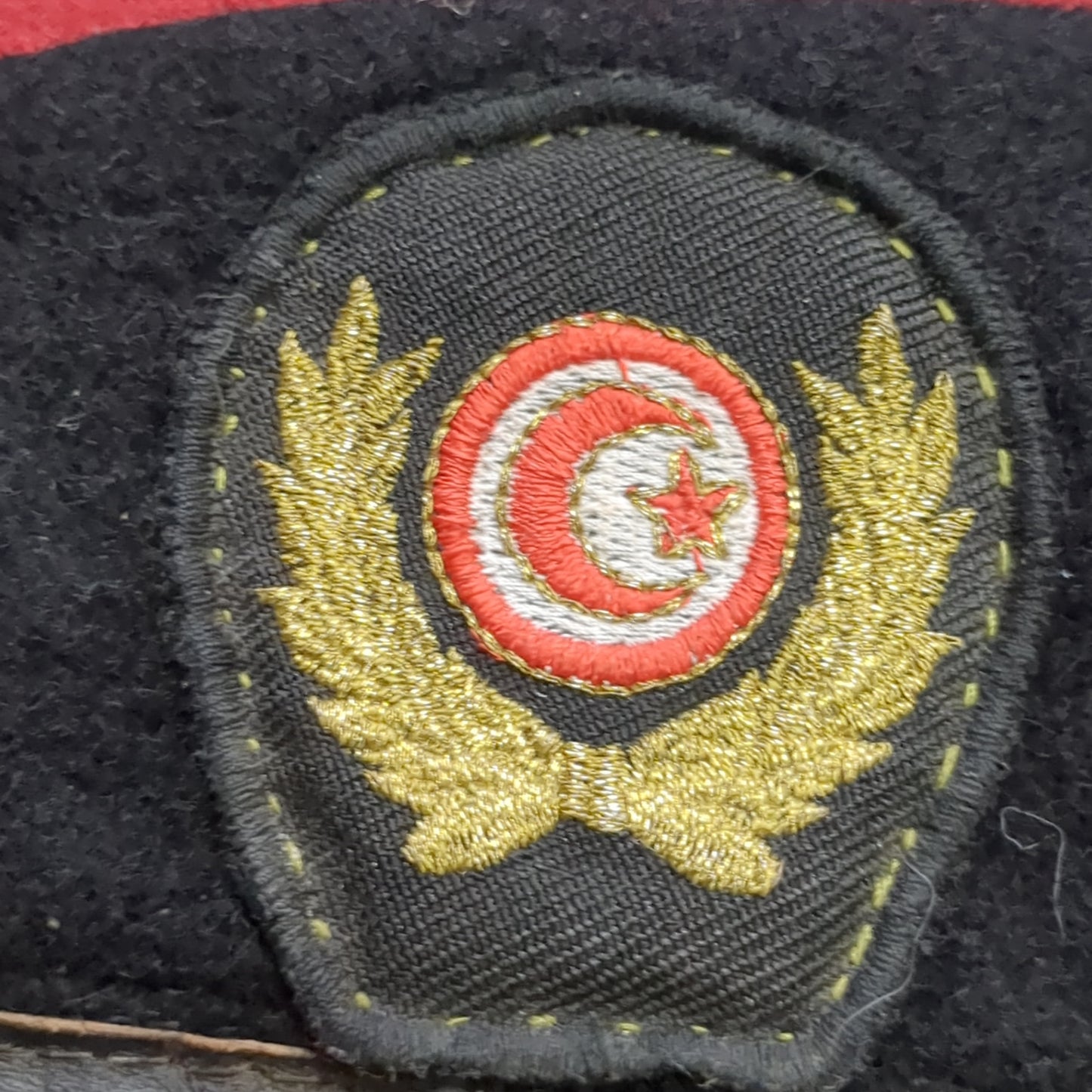 VINTAGE Tunsinia or Turkish Black Beret w Flash (aa06-19)