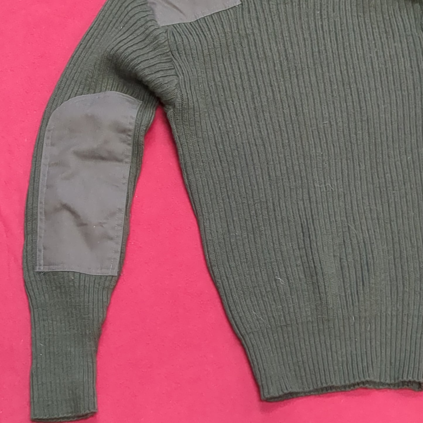 MITTS MITTS 38 Regular Service Olive Green Wool Sweater w Epaulettes (23s ac10-g113)