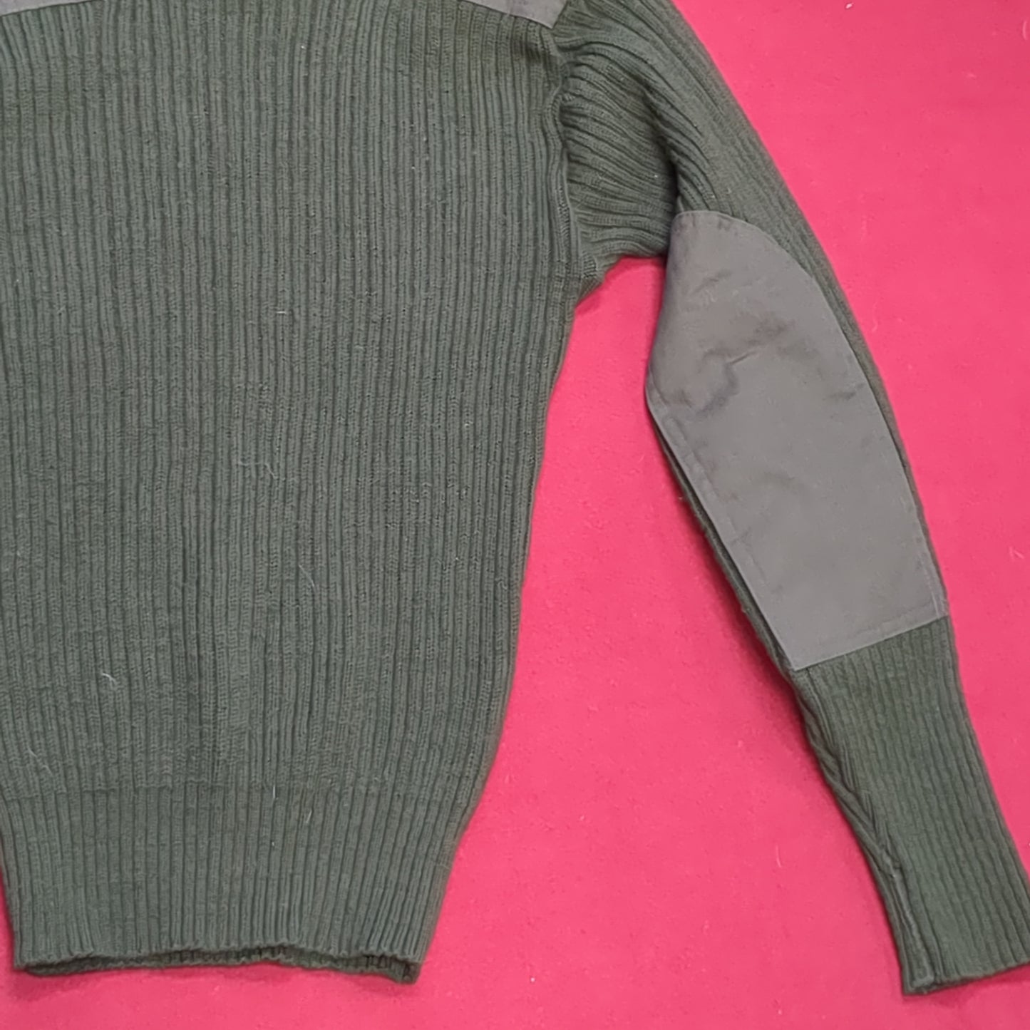 MITTS MITTS 38 Regular Service Olive Green Wool Sweater w Epaulettes (23s ac10-g113)