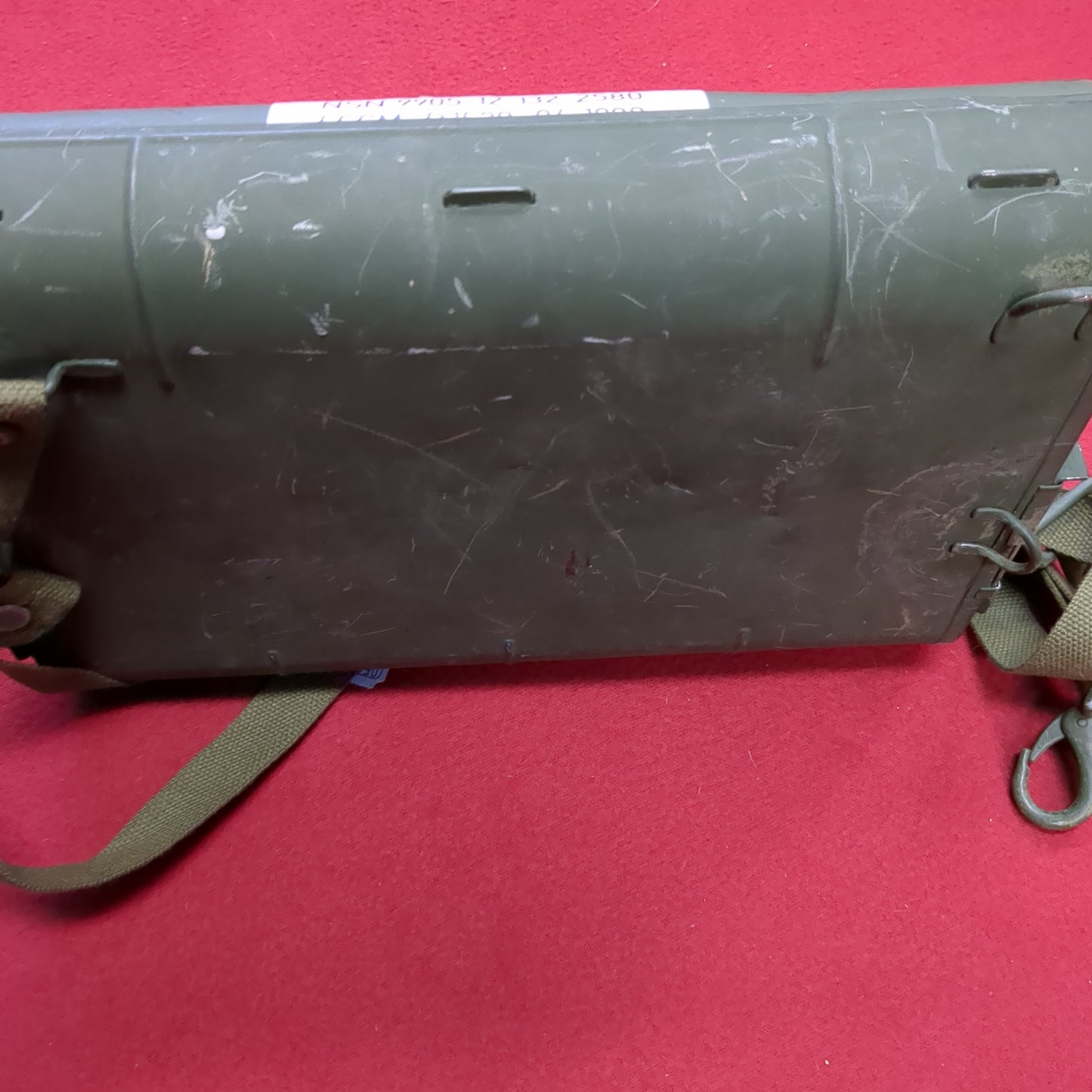 VINTAGE US Army Marking Flags in Tube Case Straps Used (29s-ac12-19)