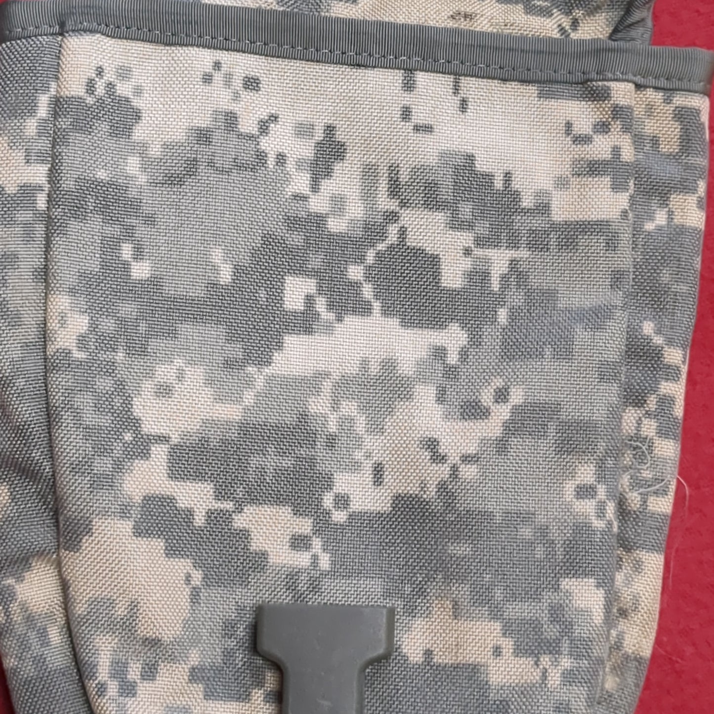 USED US Army UCP Digital E-Tool Carrier Pouch Molle  (29s-ac12-13)