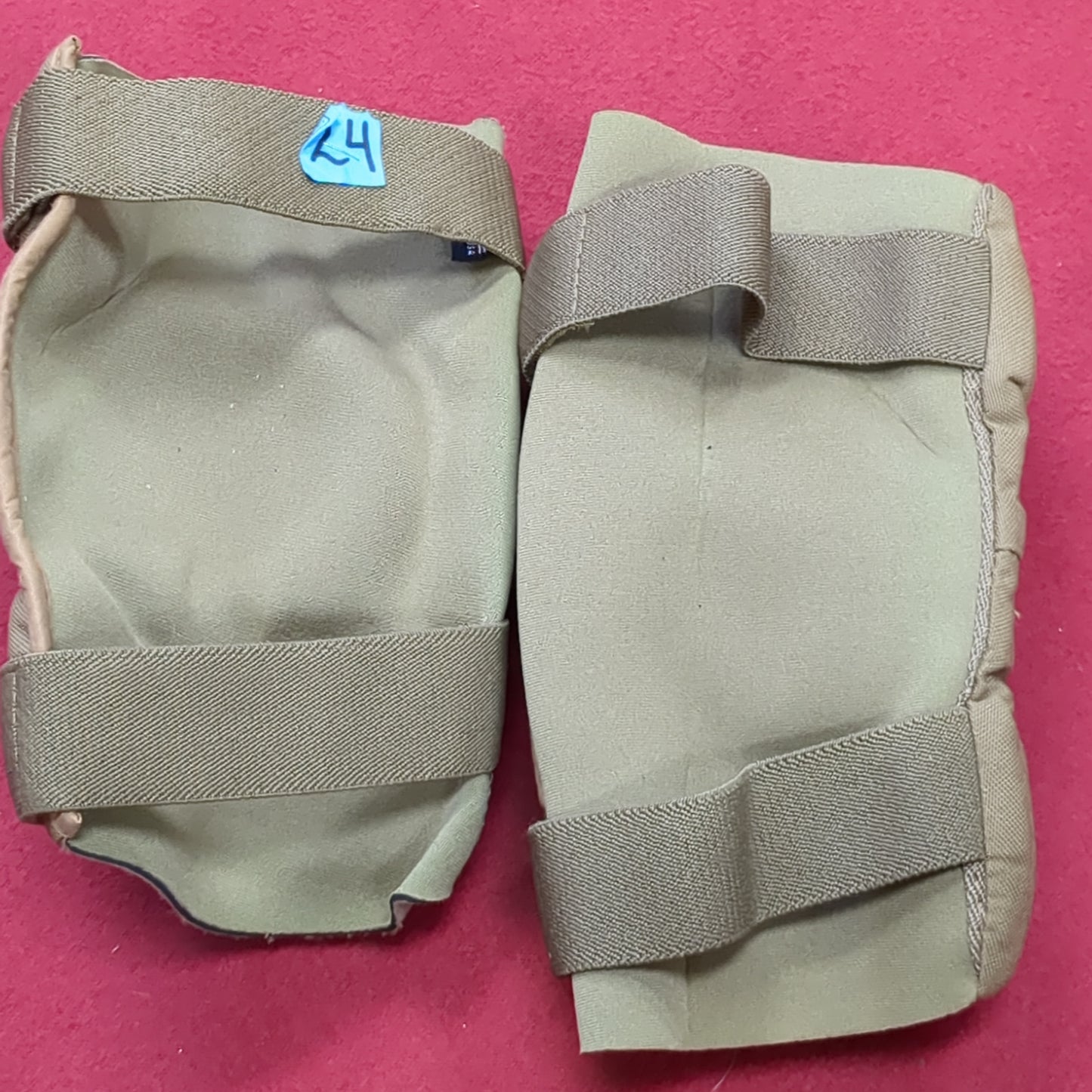 US Army Coyote Elbow Pads Size Large (cb04-24)