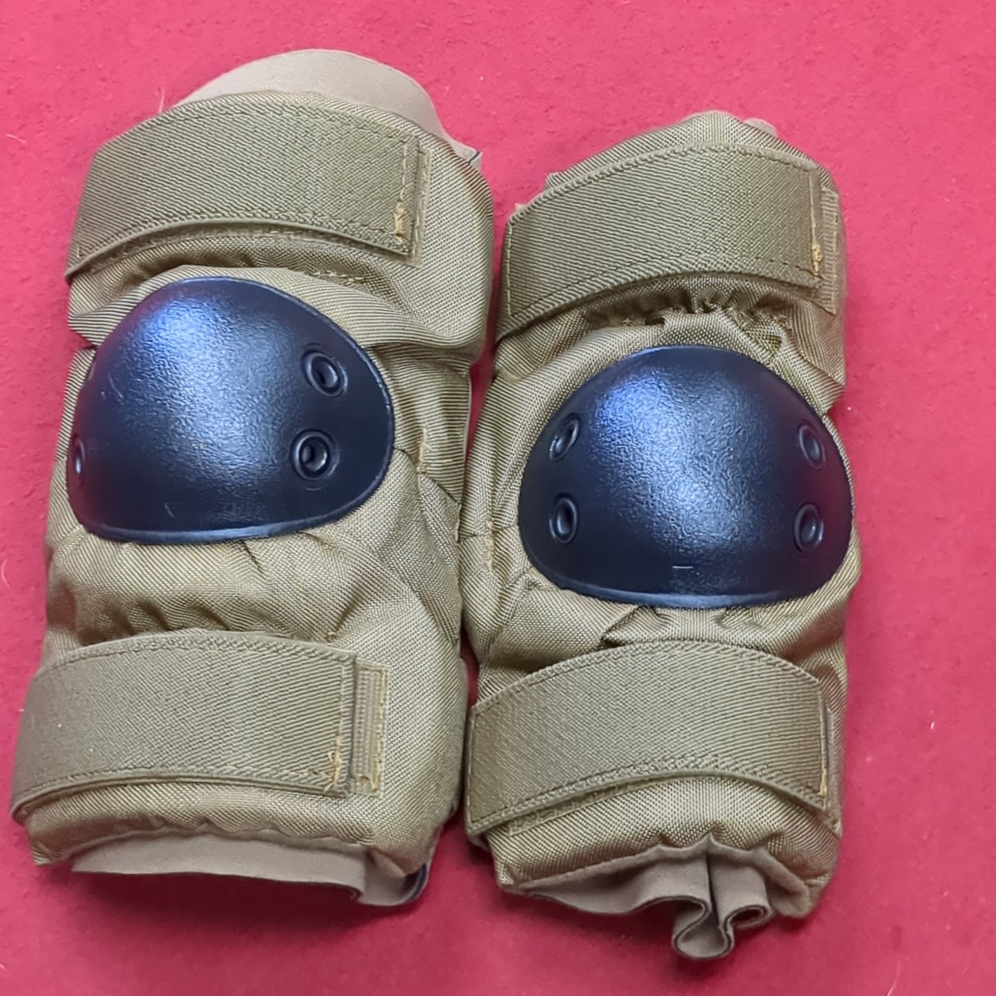 US Army Coyote Elbow Pads Size Large (cb04-25)