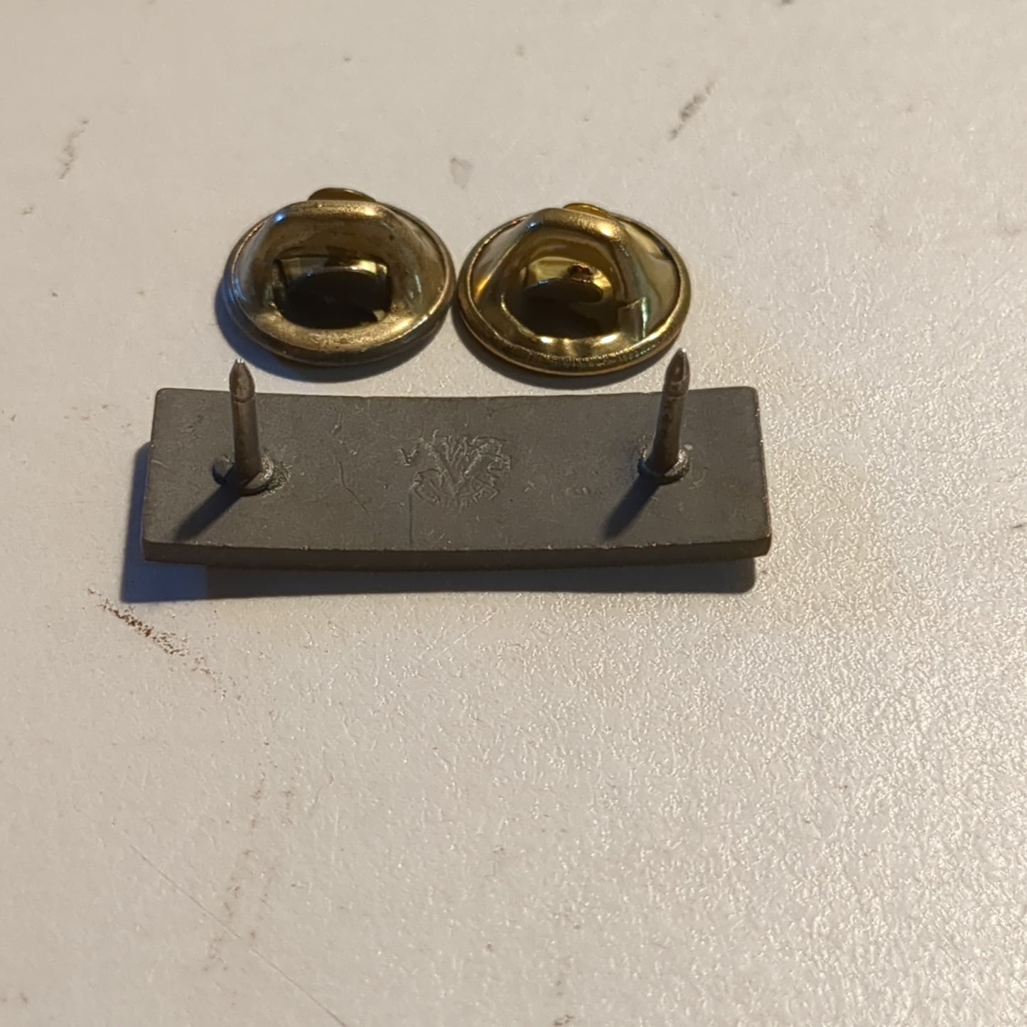 VINTAGE US Army Old Style Subdued WARRANT OFFICER 1 Rank Pin (16CR73)