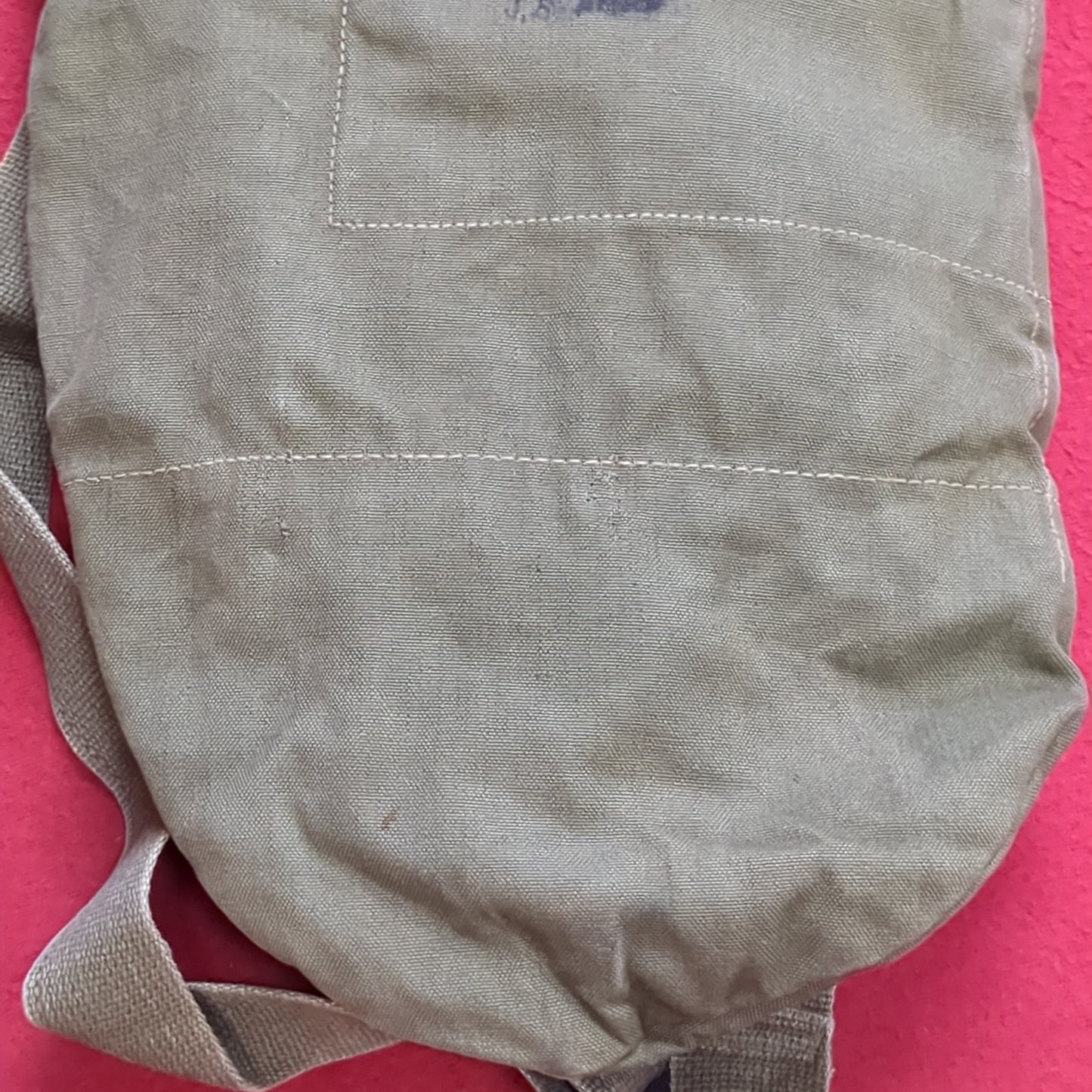 US Army WWII US Army Snout Type Service Mask Cardying Pouch (30CR ca5-26)