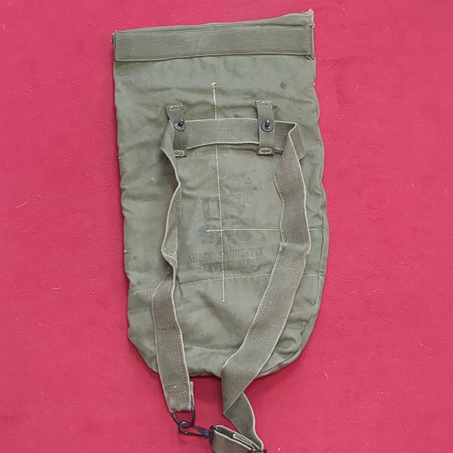 US Army WWII US Army Snout Type Service Mask Cardying Pouch (30CR ca5-26)