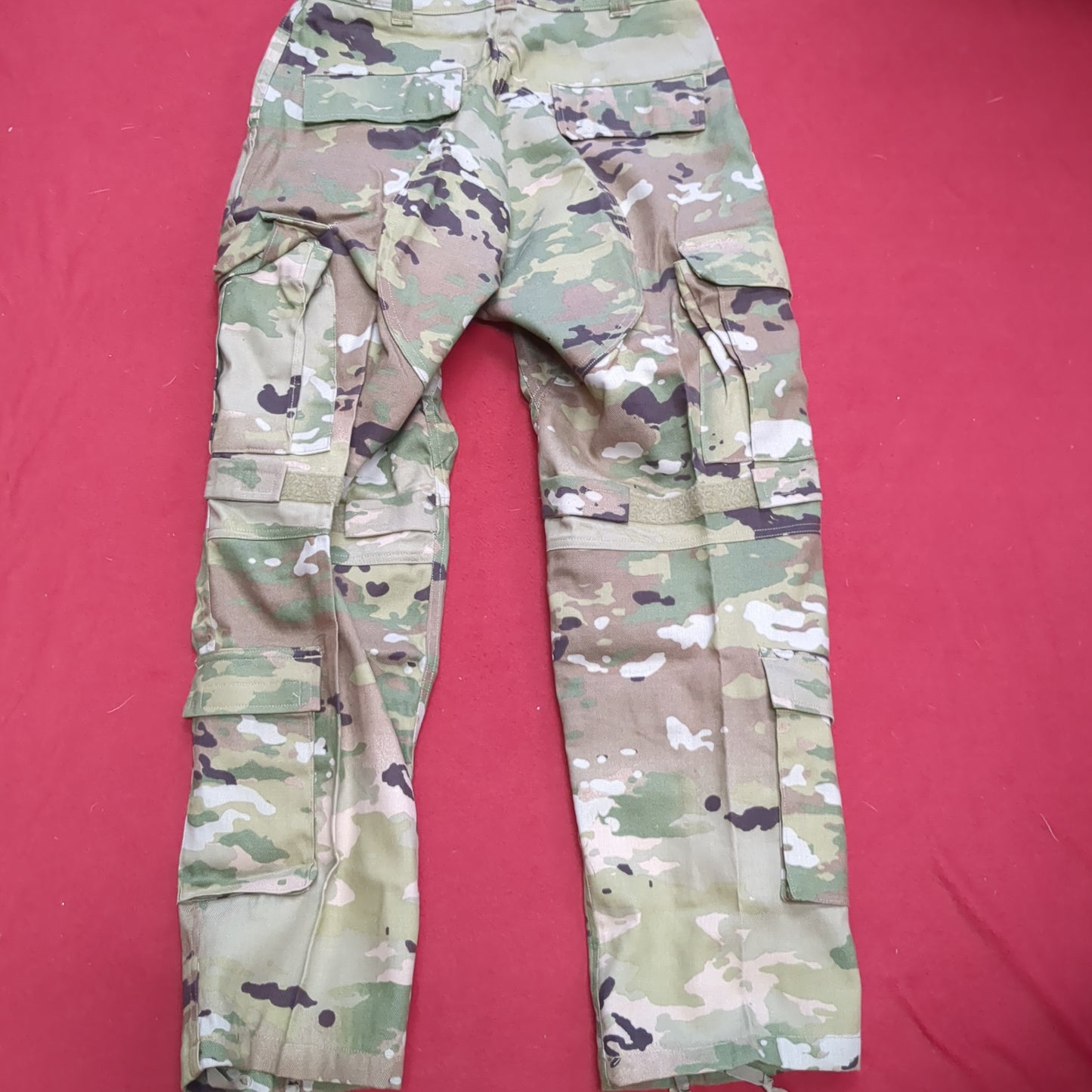 Medium Short Combat Pants with Khaki Knee Pads Protective Tactical Assault Used (db09-apg10)