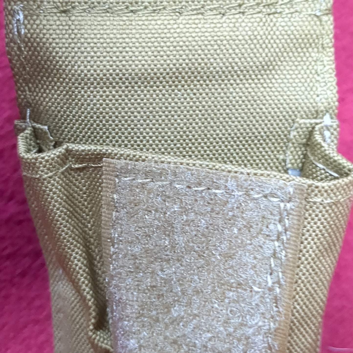 NEW (no tag) Coyote Single Molle Magazine Pouch (31CR ca6-60)