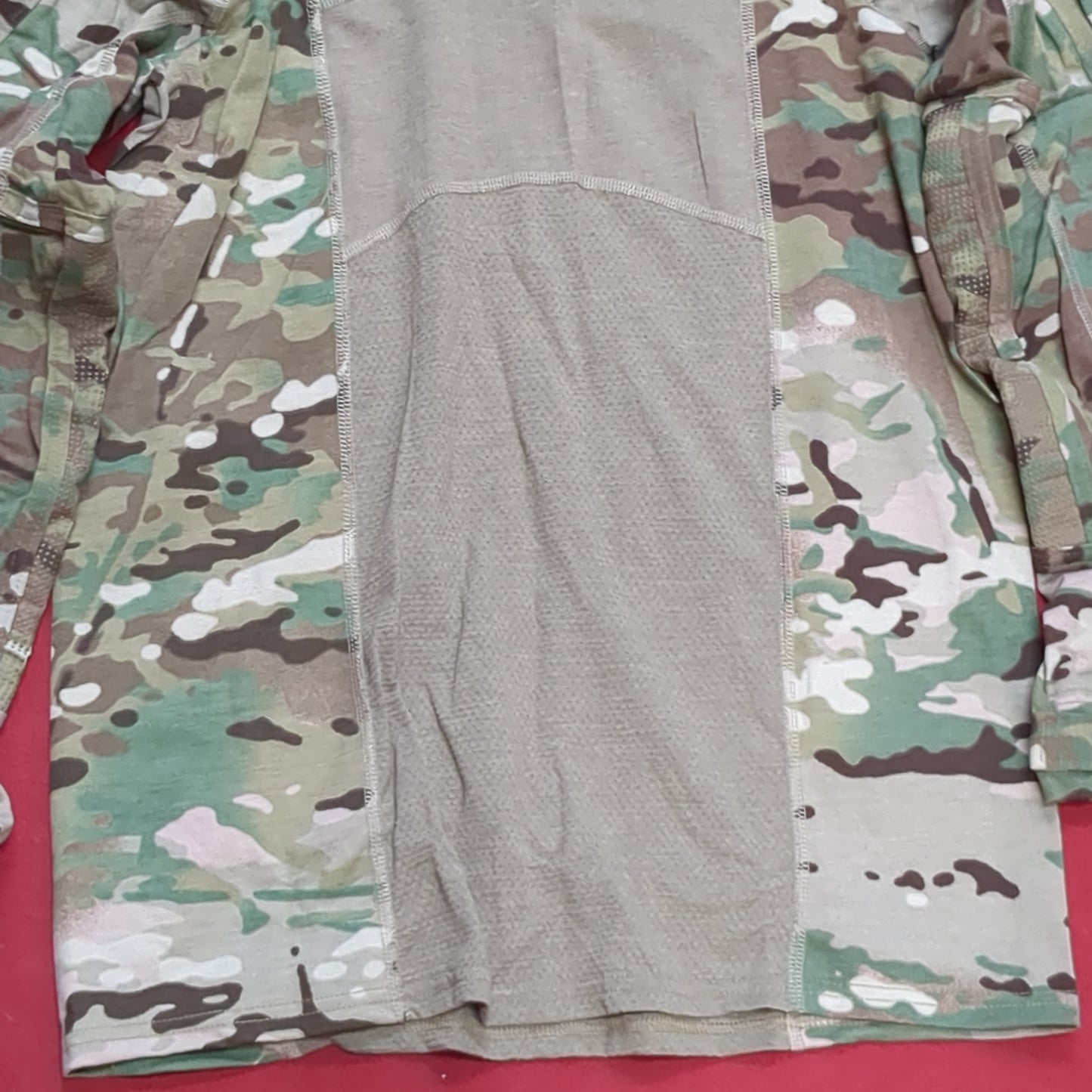 NWOT US Army Deployment MEDIUM 1/4 Quarter Zip OCP Multicam Frac Combat Top (cso- fa10-GUA13)