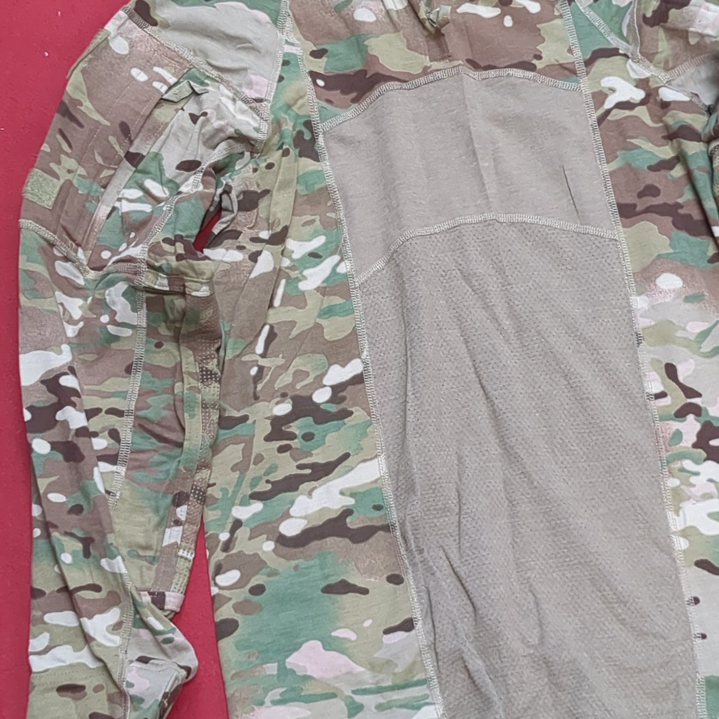NWOT US Army Deployment MEDIUM 1/4 Quarter Zip OCP Multicam Frac Combat Top (cso- fa10-GUA13)