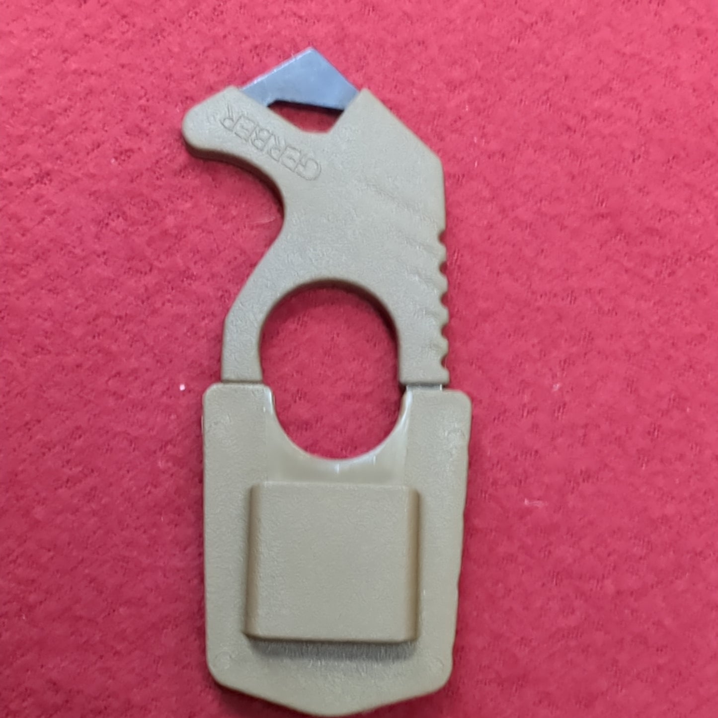 NOS Gerber Rescue Hook Seatbelt Strap Cutter Glass Breaker Case Malice Belt Clip Excellent (01g 35cr- ca3-AUG396)