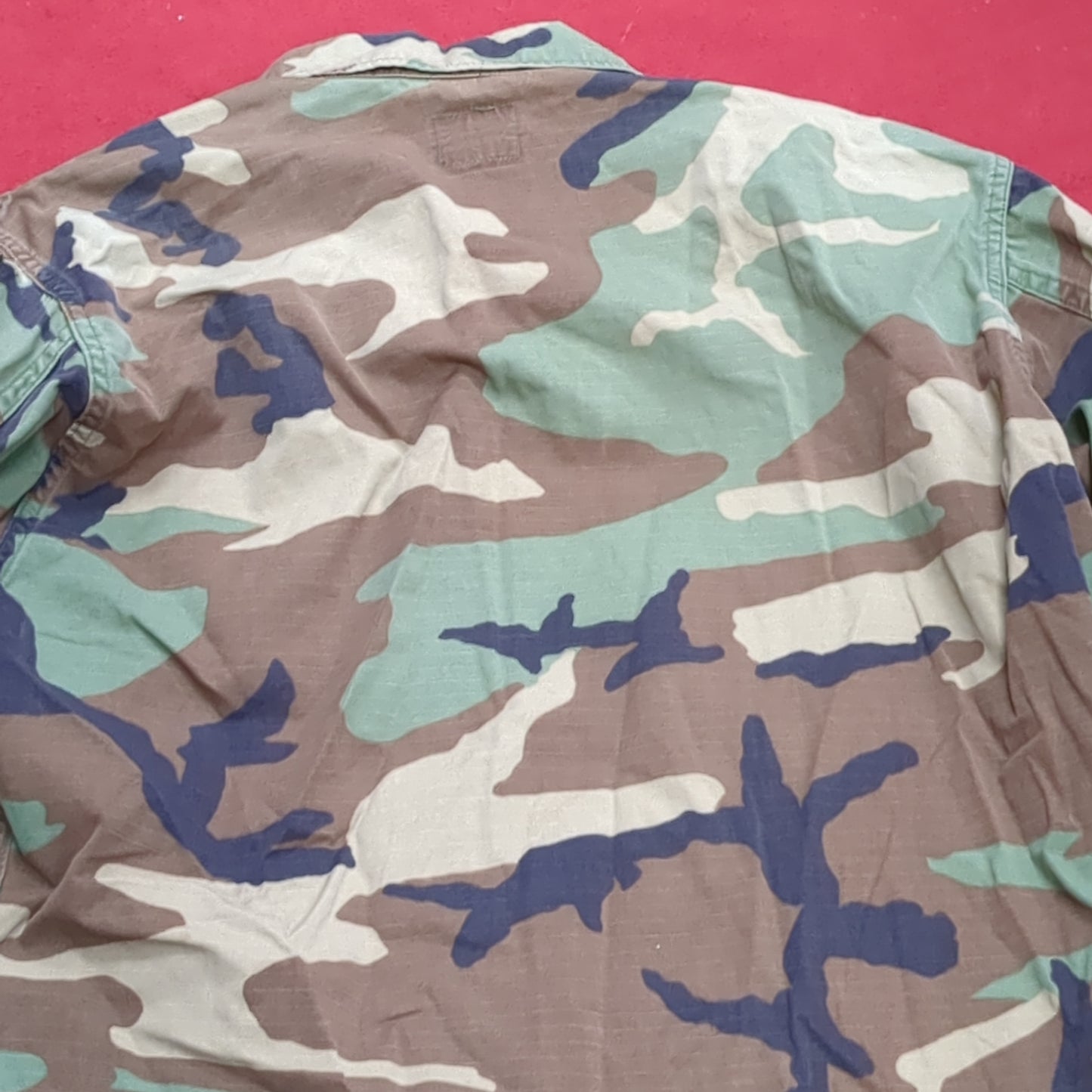 US Army MEDIUM SHORT Uniform Top BDU WOODLAND Pattern Good Condition (14o db4-31)