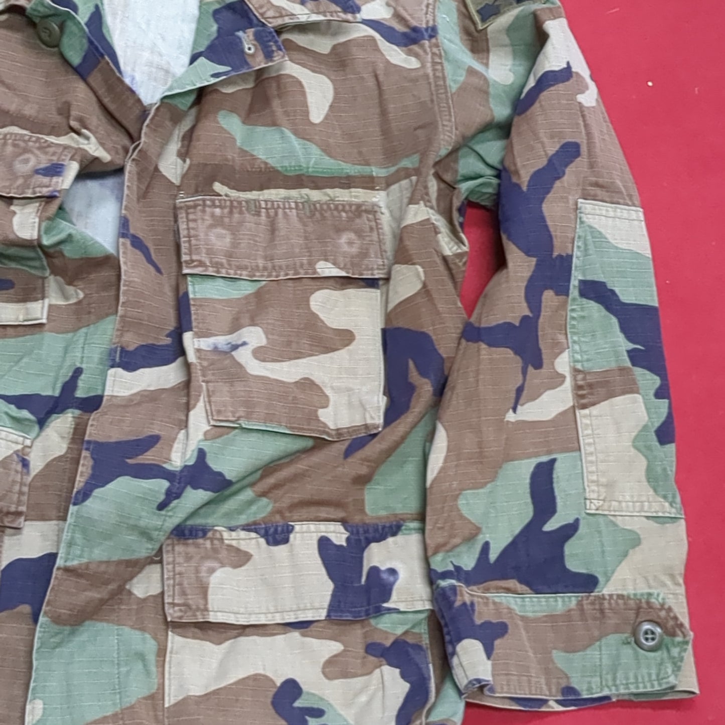 US Army MEDIUM SHORT Uniform Top BDU WOODLAND Pattern Good Condition (14o db4-35)