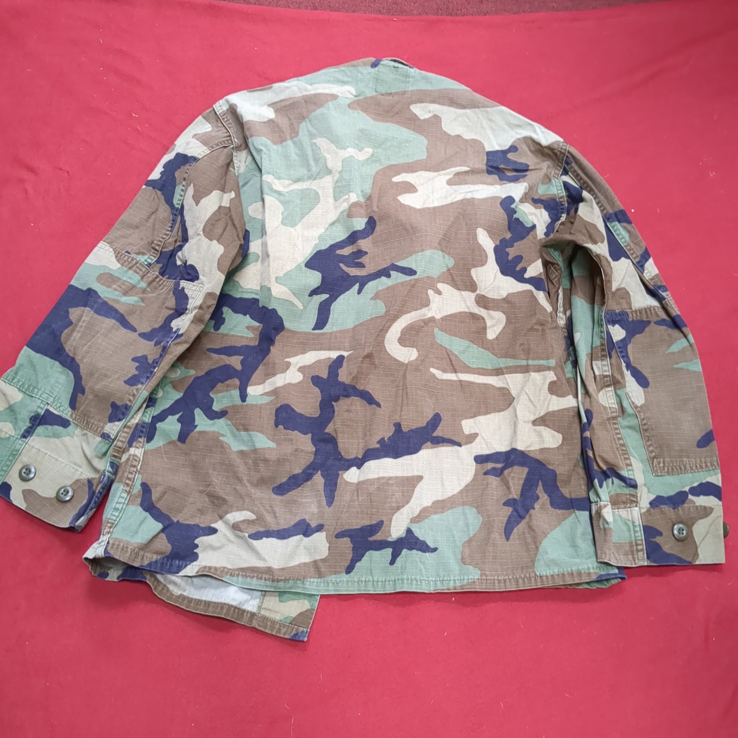 US Army MEDIUM SHORT Uniform Top BDU WOODLAND Pattern Good Condition (14o db4-35)