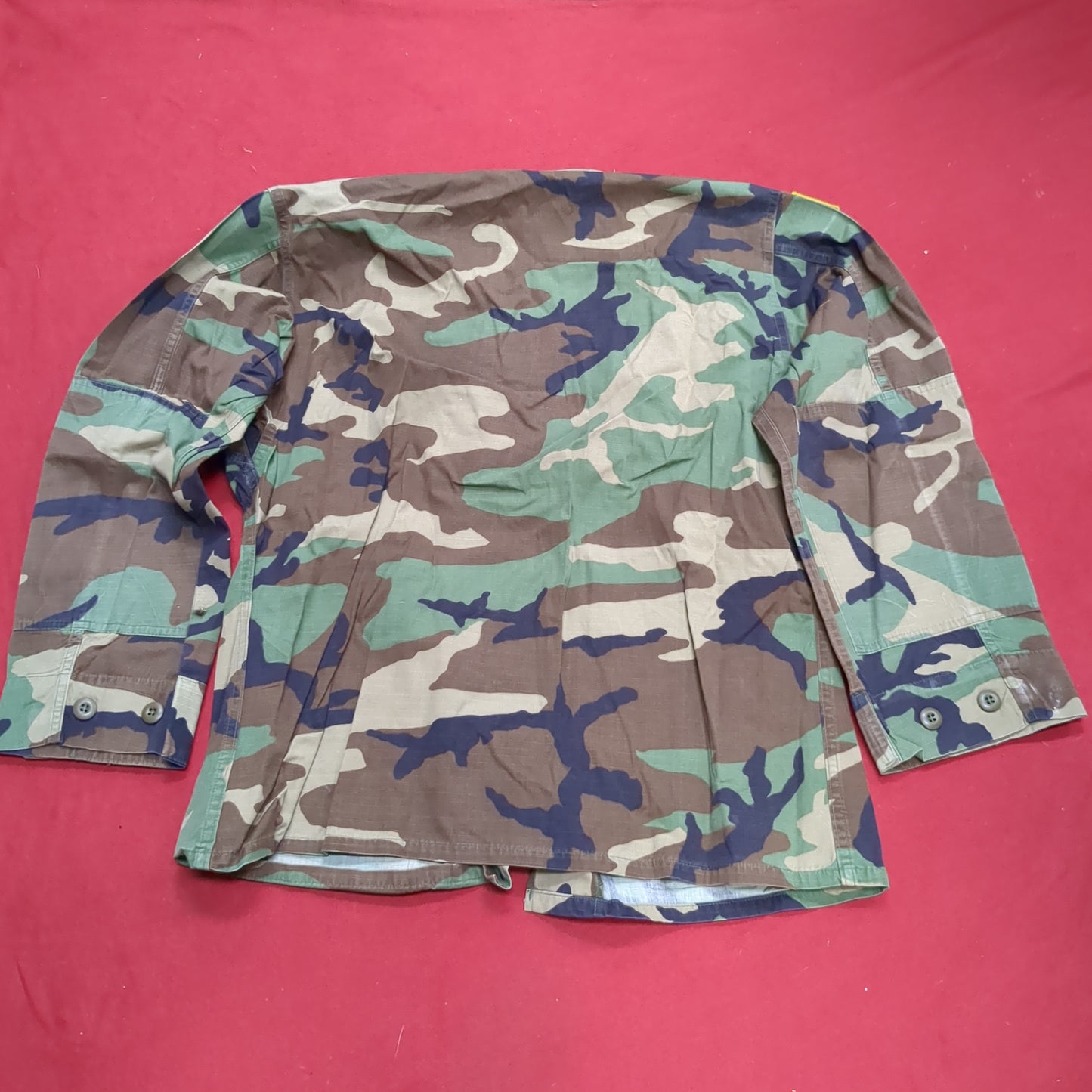 US Army MEDIUM SHORT Uniform Top BDU WOODLAND Pattern Good Condition (14o db4-37)
