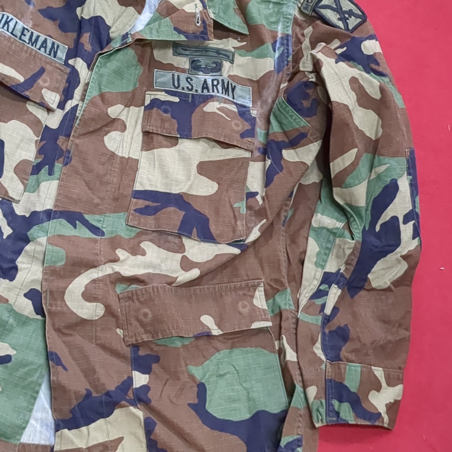 US Army MEDIUM SHORT Uniform Top BDU WOODLAND Pattern Good Condition (14o db4-34)