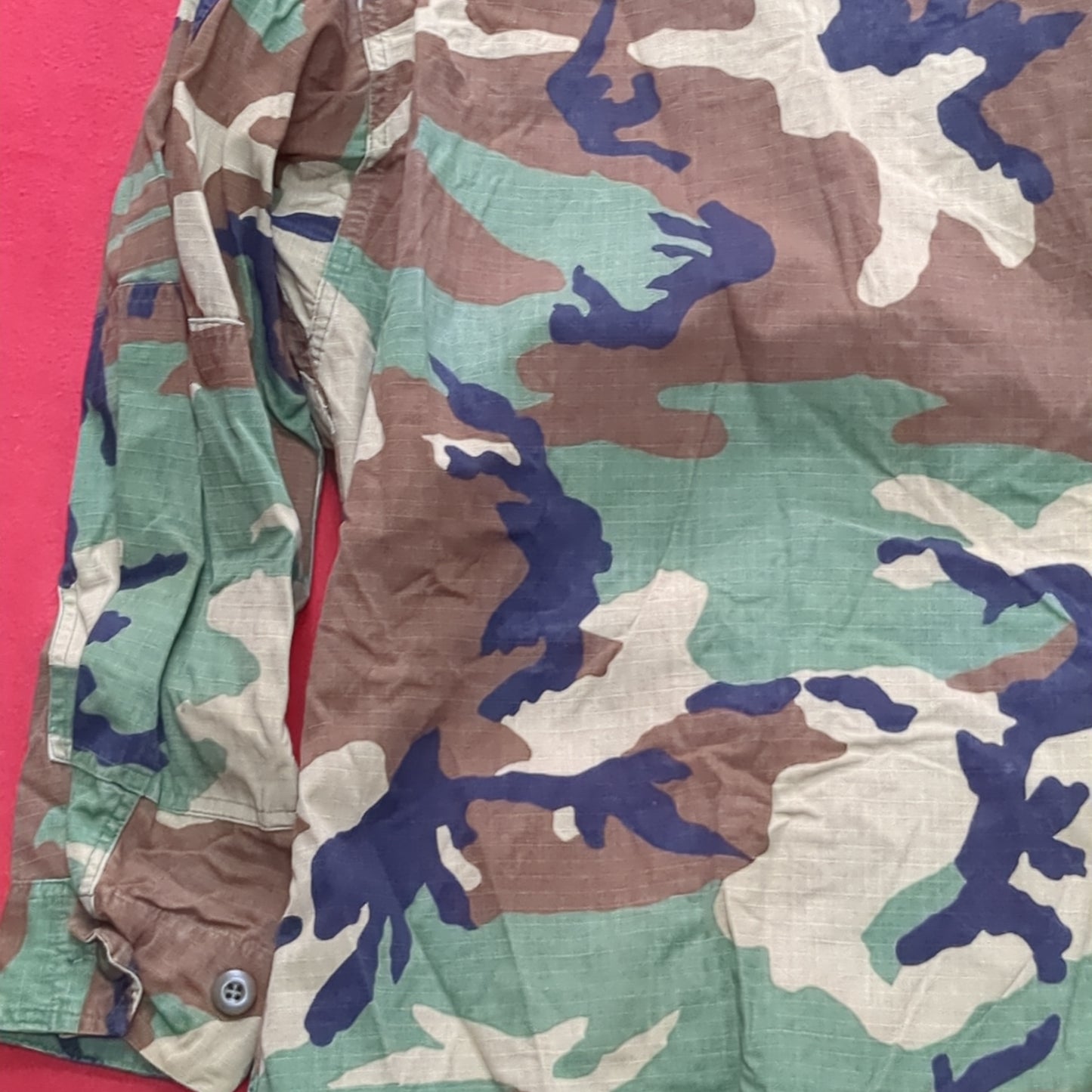 US Army MEDIUM SHORT Uniform Top BDU WOODLAND Pattern Good Condition (14o db4-34)