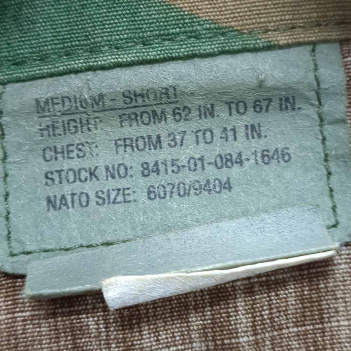 US Army MEDIUM SHORT Uniform Top BDU WOODLAND Pattern Good Condition (14o db4-25)